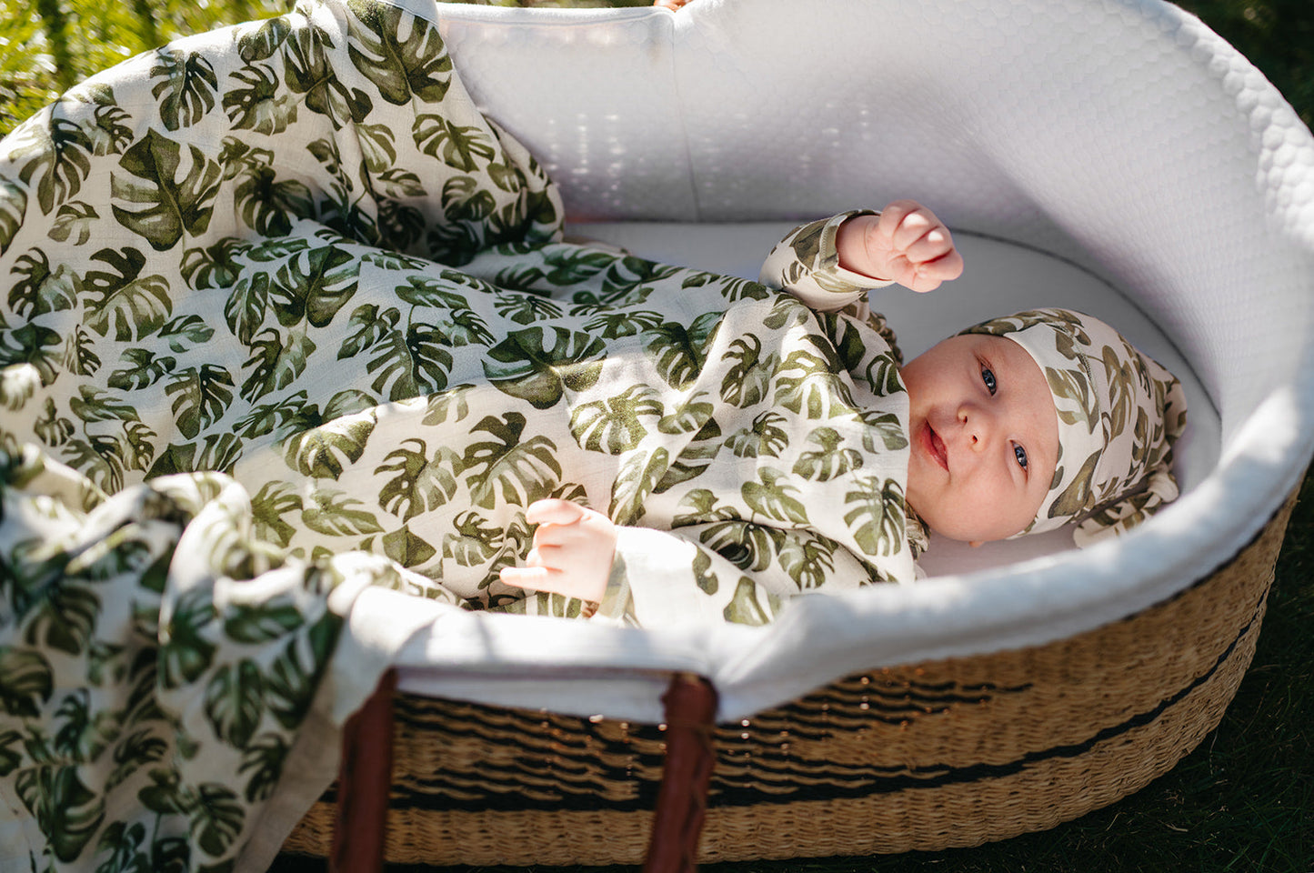 Island Leaf Cotton Stretch Newborn Gown & Hat Set
