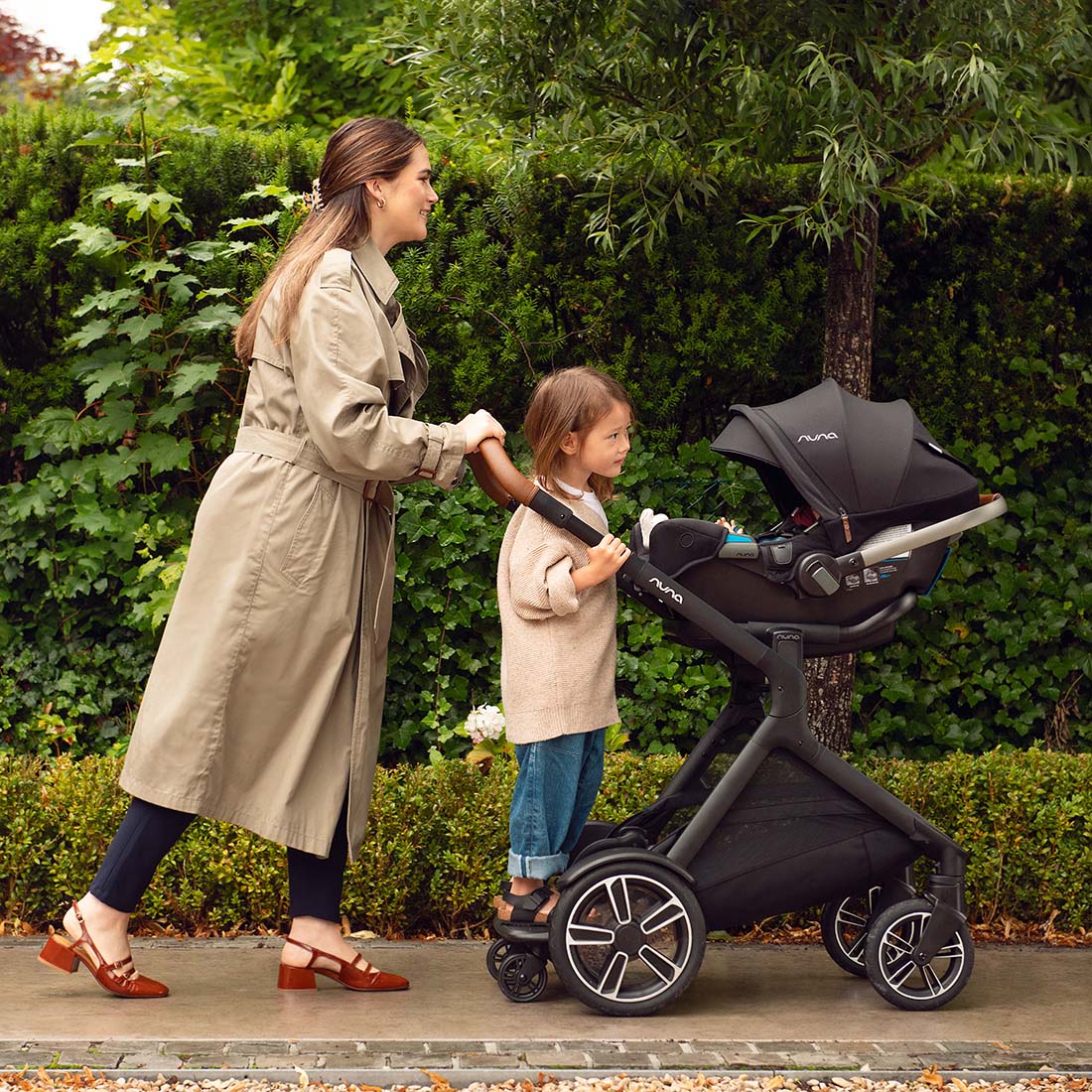 Nuna DEMI next + PIPA aire rx Travel System