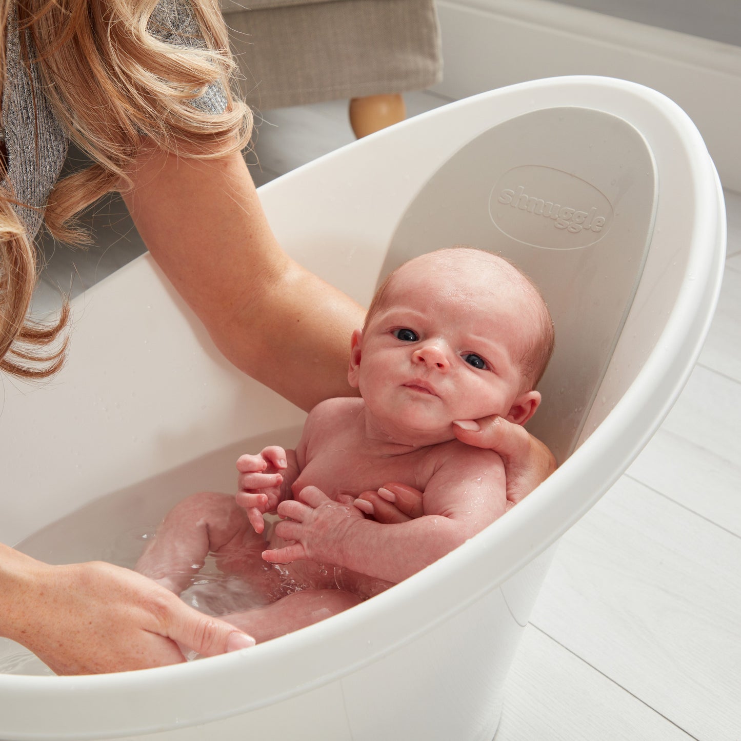 Shnuggle Bath Accessories Bundle - Ellie Scoop, Washy Jug, Boats & Wishy Toy - 4-Piece Set