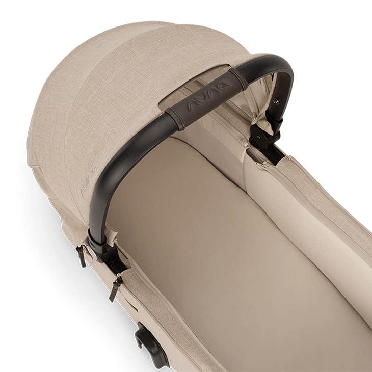 Nuna DEMI next Bassinet + Stand