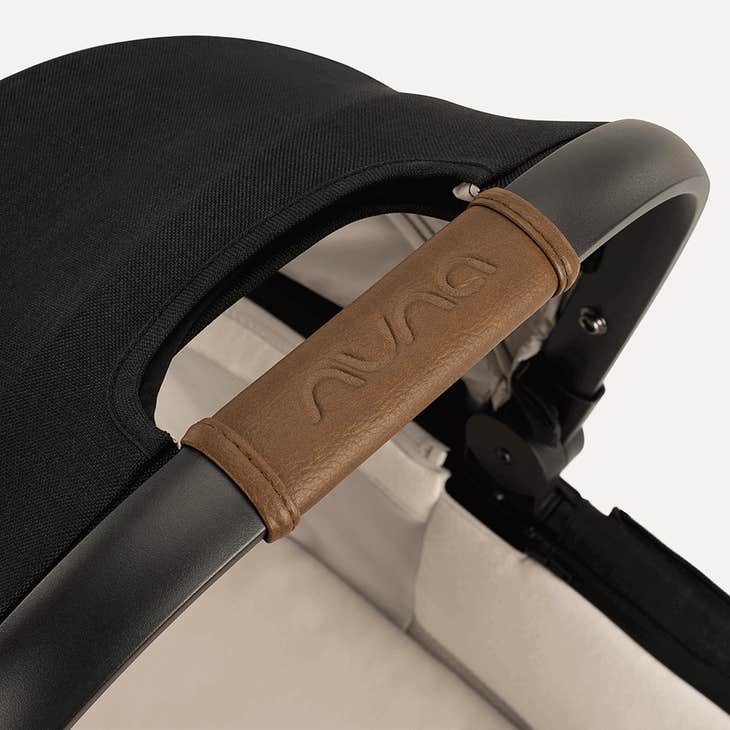 Nuna DEMI next Bassinet + Stand