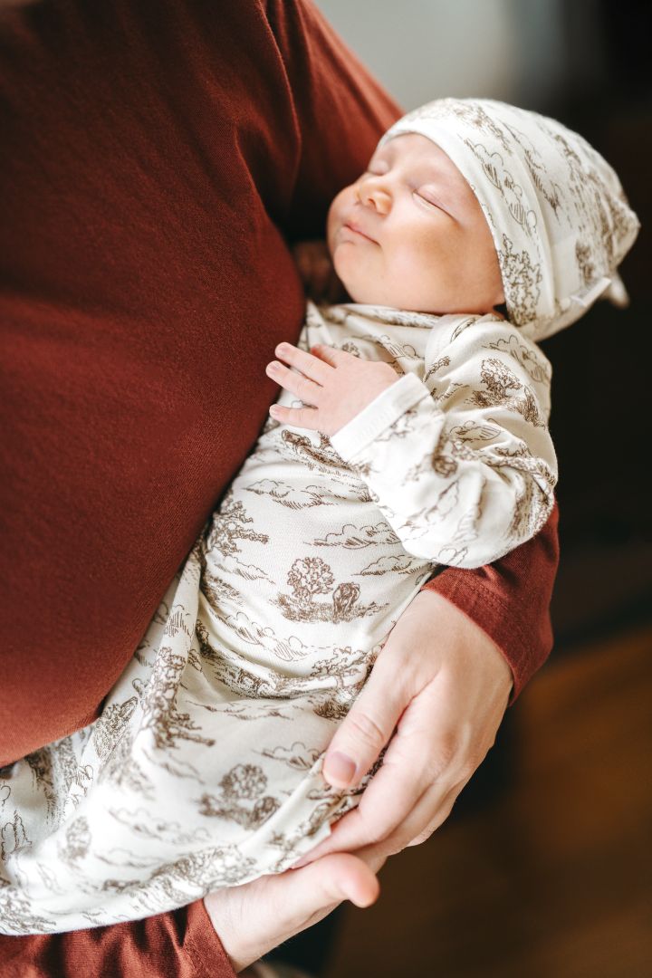 Country Toile Luxe Stretch Newborn Gown & Hat Set