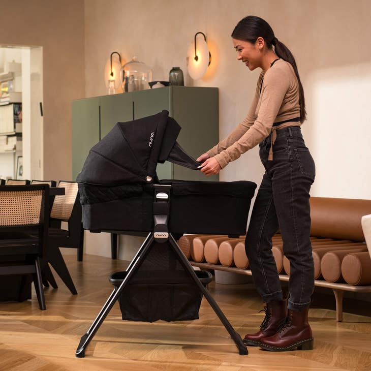Nuna MIXX Series Bassinet + Stand