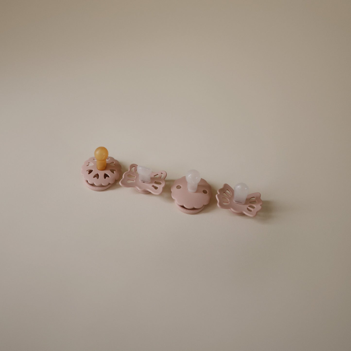FRIGG Baby's First Pacifier Floral Heart (Blush) 4-Pack - Babies in Bloom