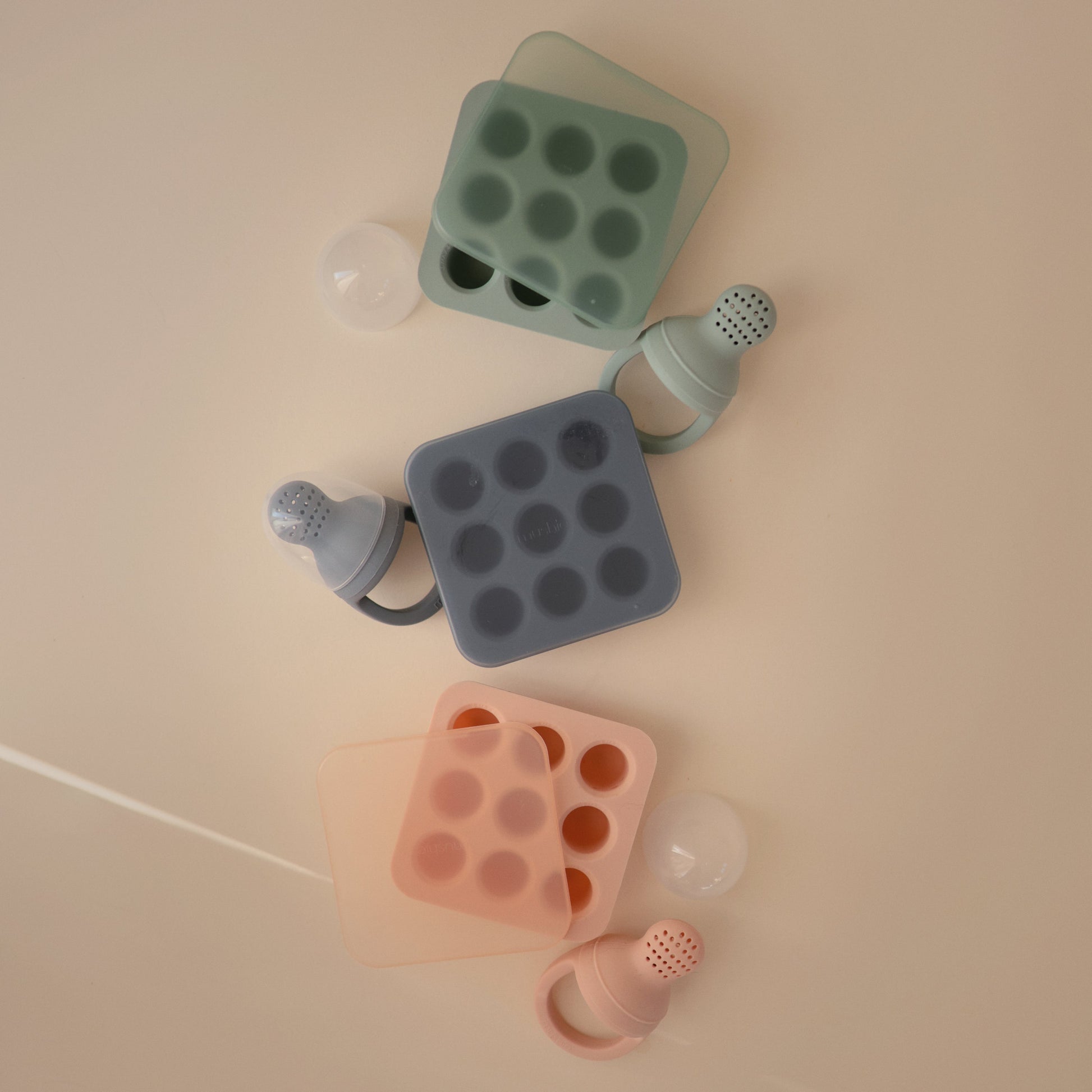 Fresh Food Feeder Freezer Tray - Babies in Bloom