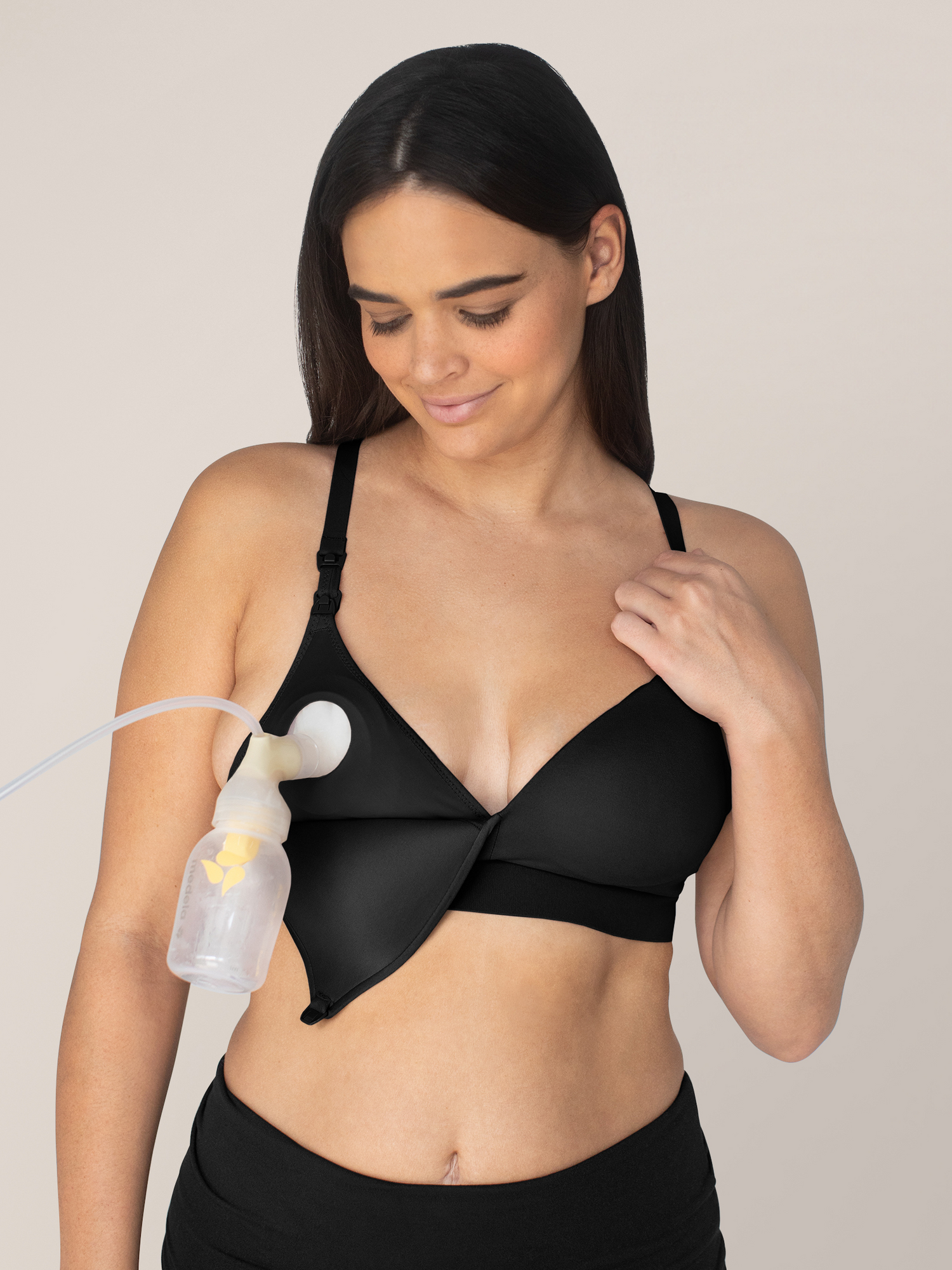 Minimalist Hands-Free Pumping & Nursing Bra | Black - Babies in Bloom