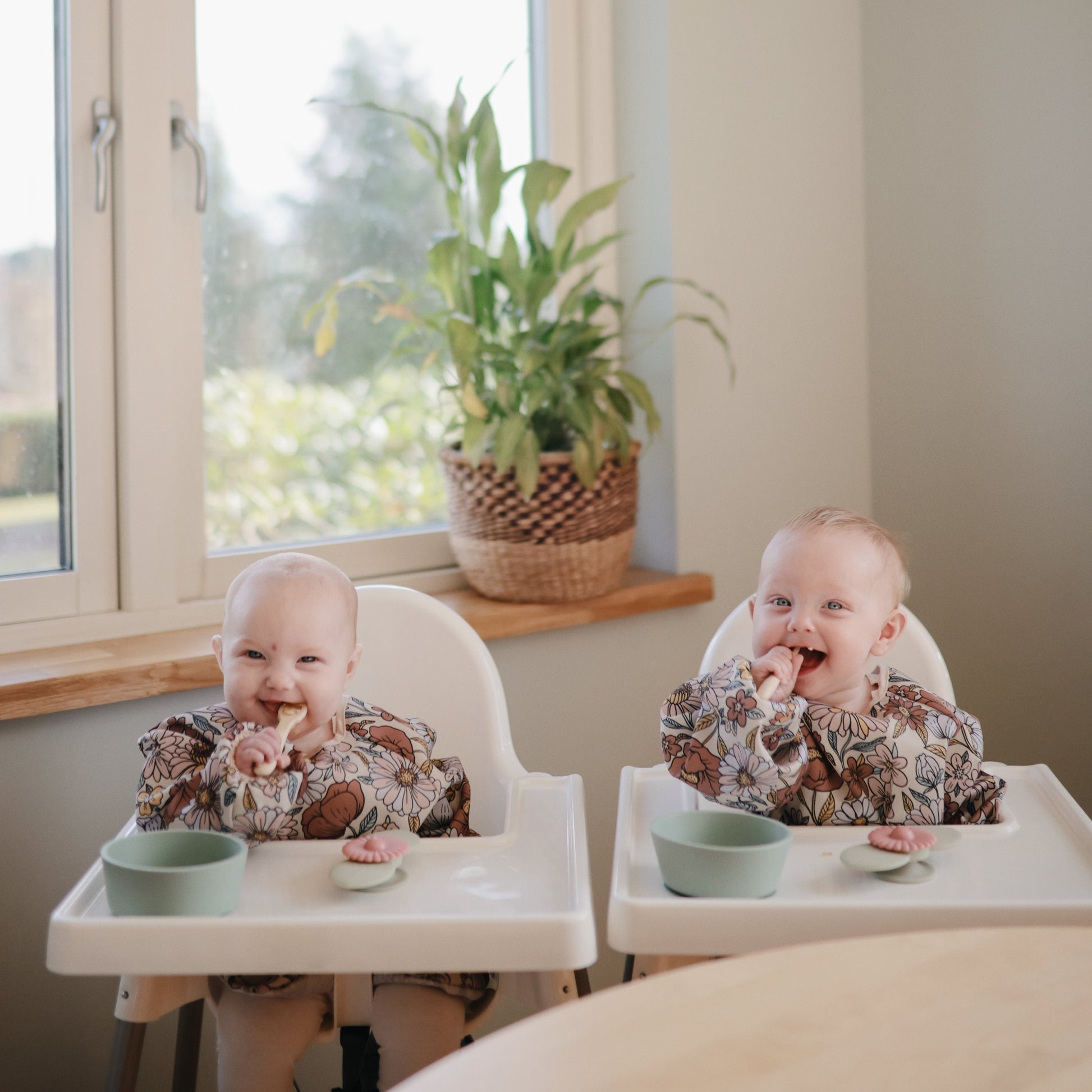 Long Sleeve Bib - Babies in Bloom