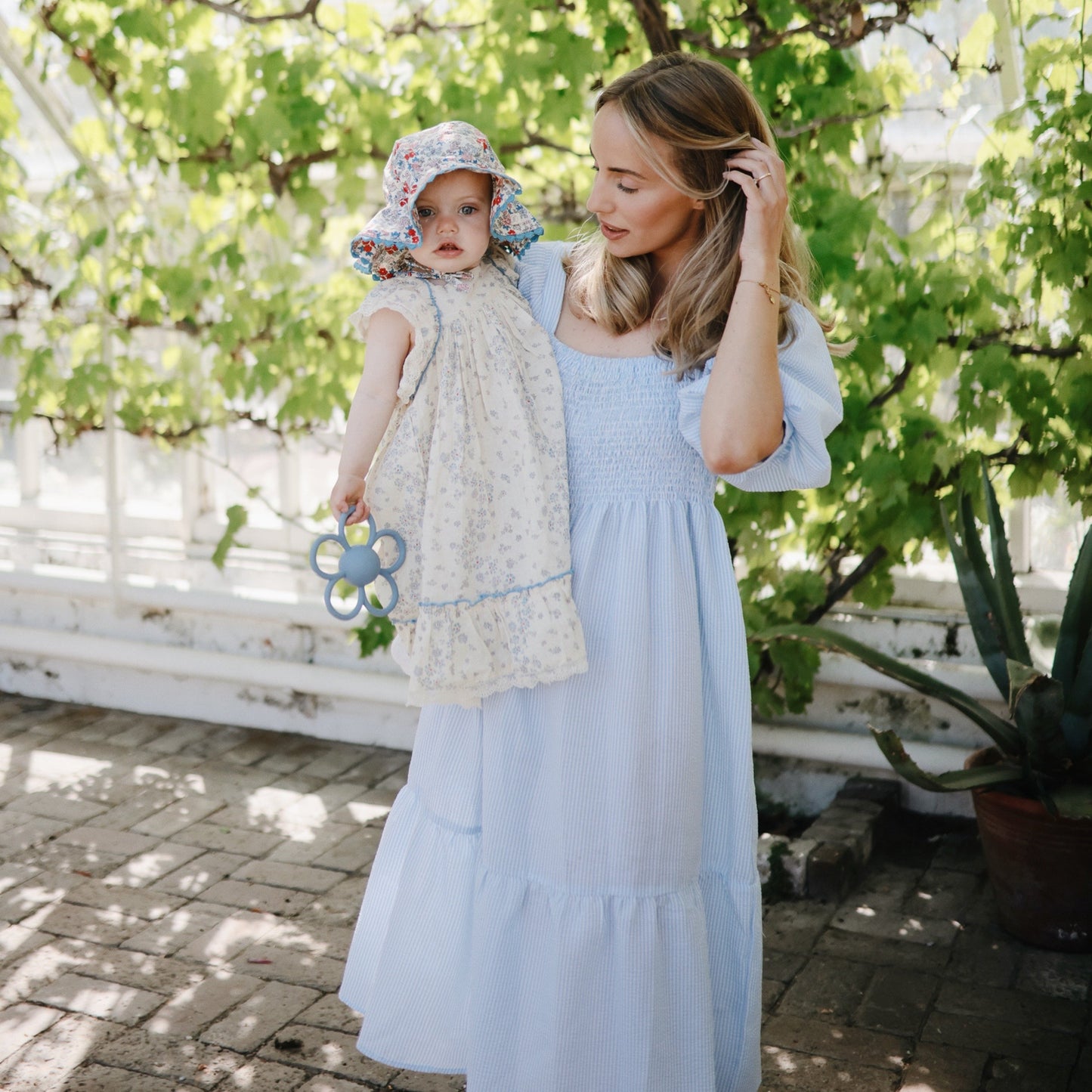 Daisy Rattle Teether - Babies in Bloom