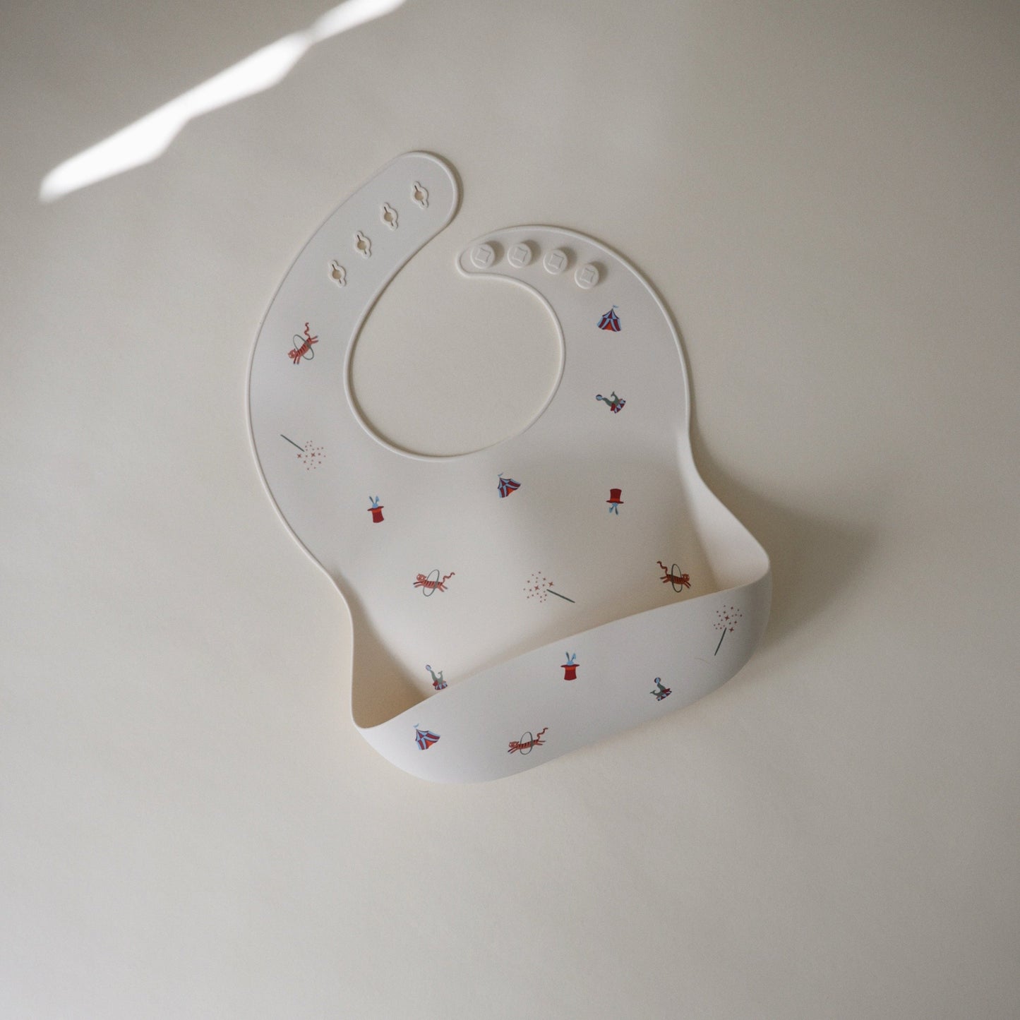 Silicone Baby Bib - Babies in Bloom