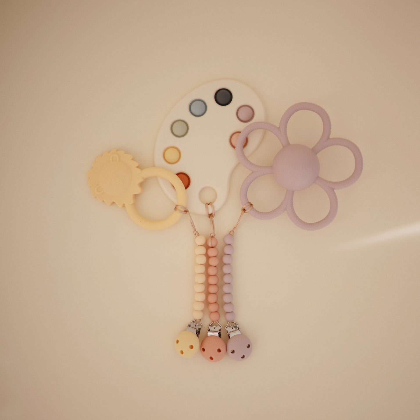 Silicone Pacifier Clip | Hera - Babies in Bloom