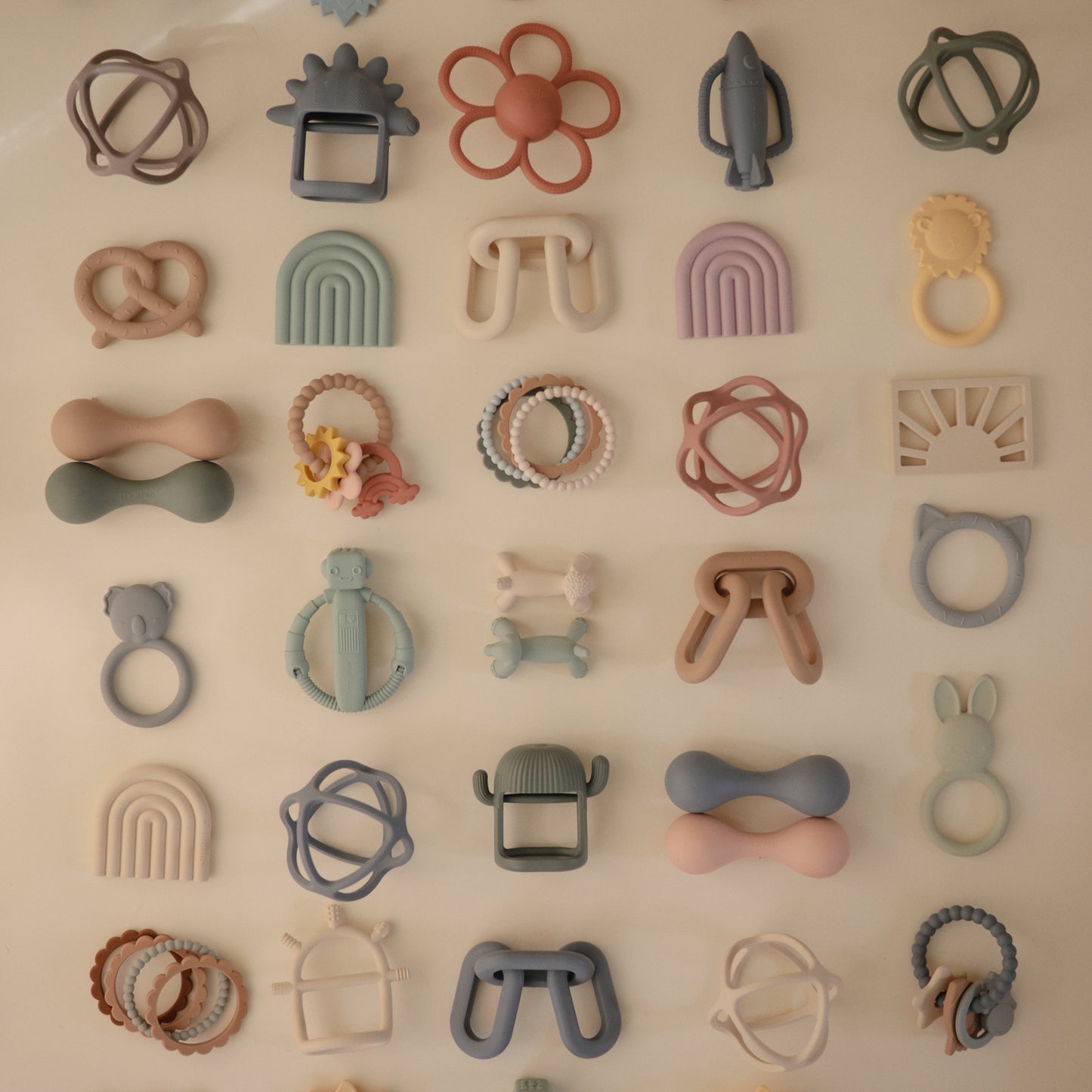 Daisy Rattle Teether - Babies in Bloom