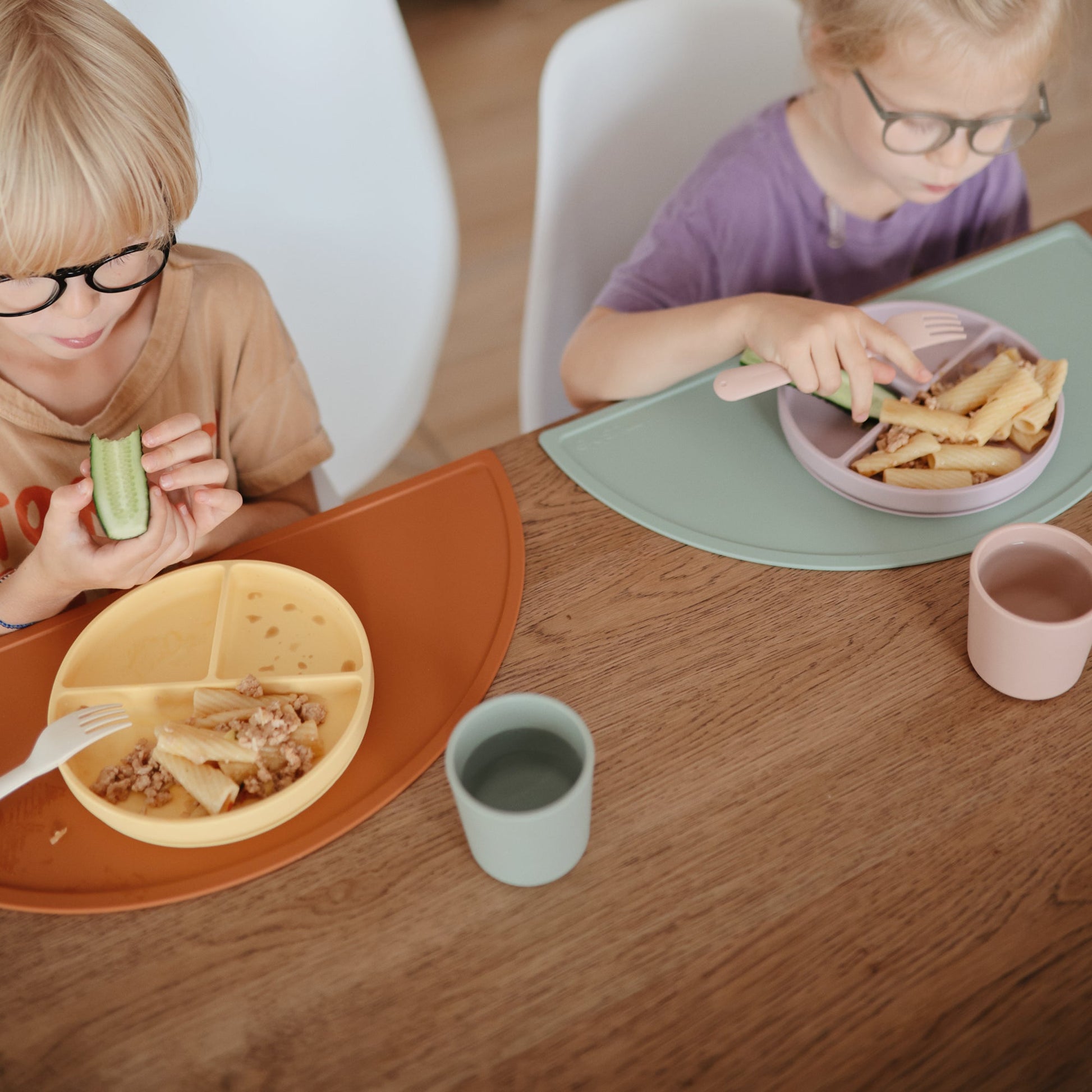 Dinnerware Cups - Babies in Bloom
