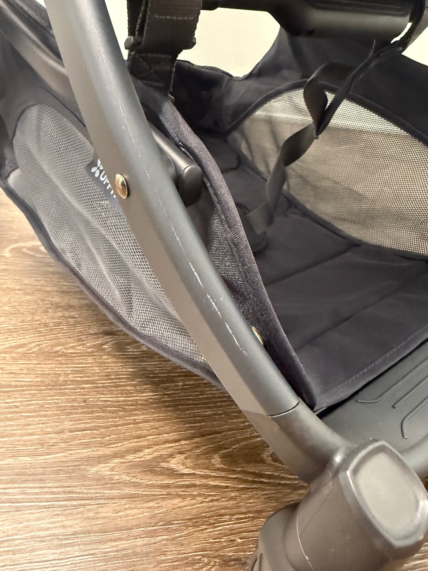 UPPAbaby Minu V2 Floor Model Bundle