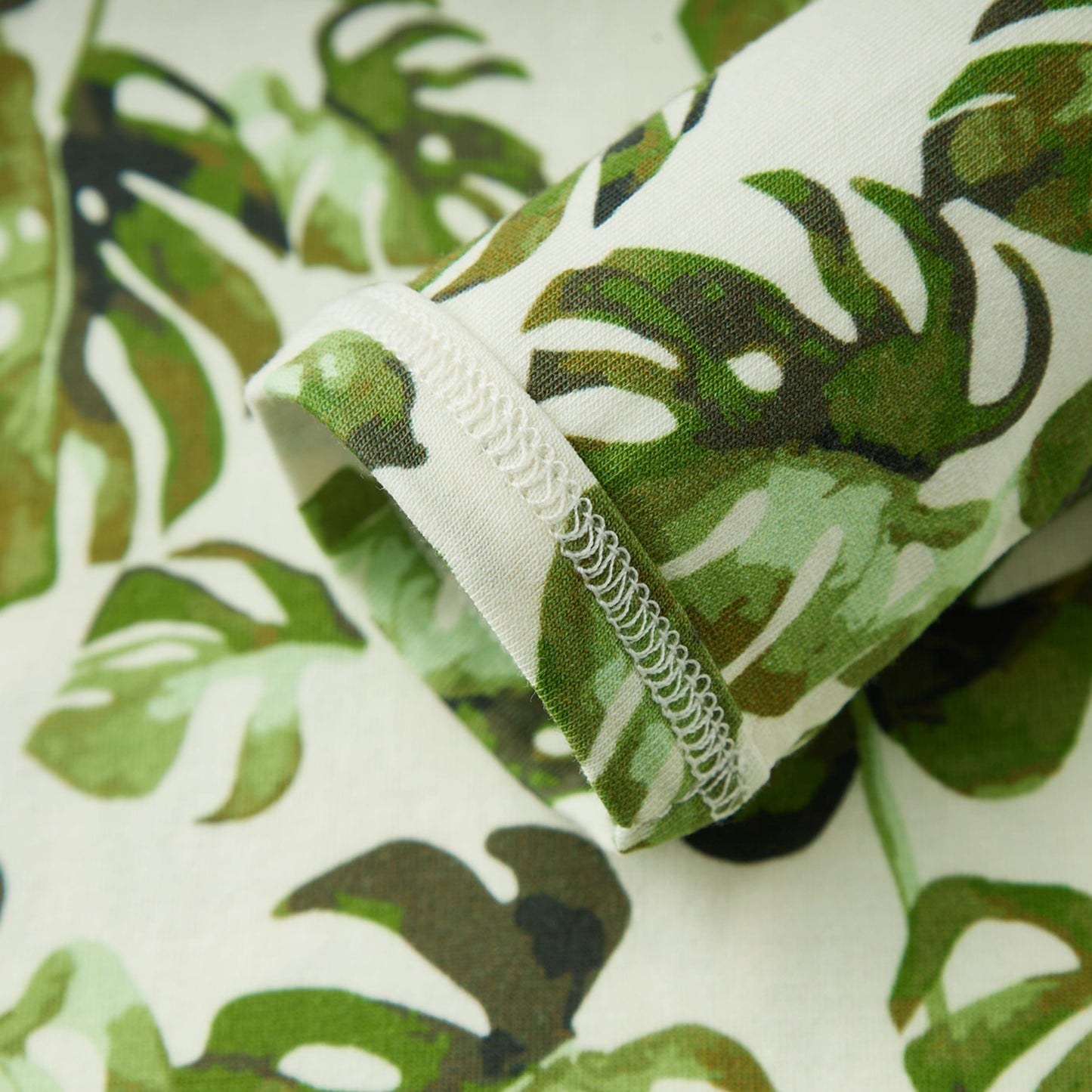 Island Leaf Cotton Stretch Newborn Gown & Hat Set