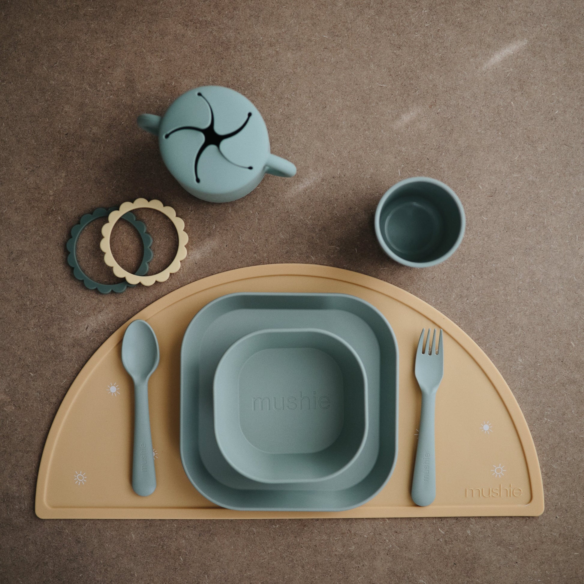 Dinnerware Cups - Babies in Bloom