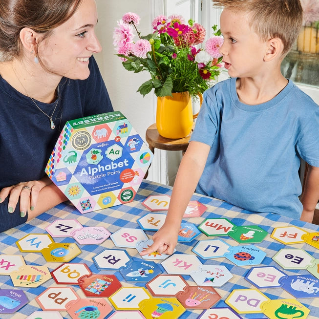 eeBoo Alphabet Hexagon Puzzle Pairs