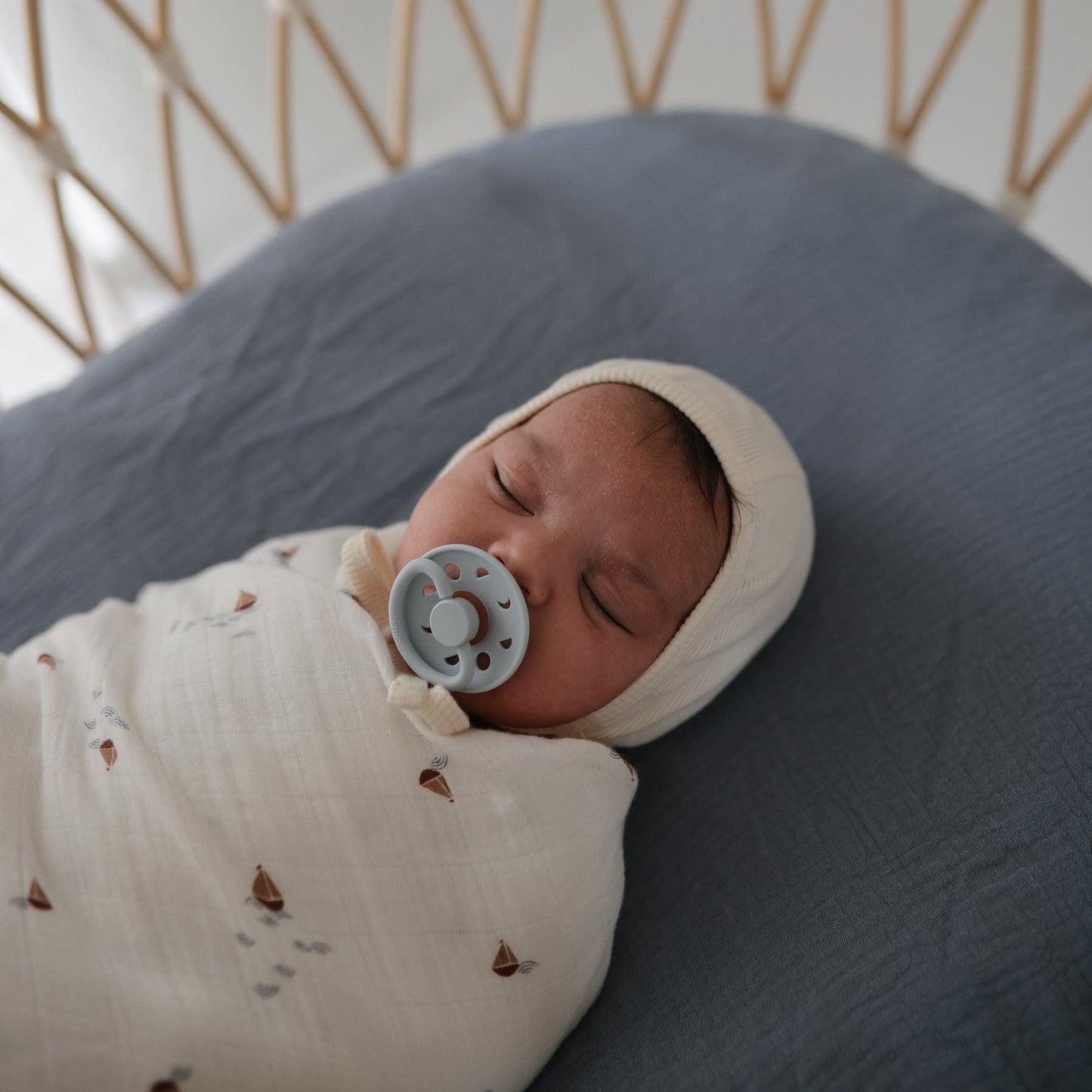 Extra Soft Muslin Crib Sheet - Babies in Bloom