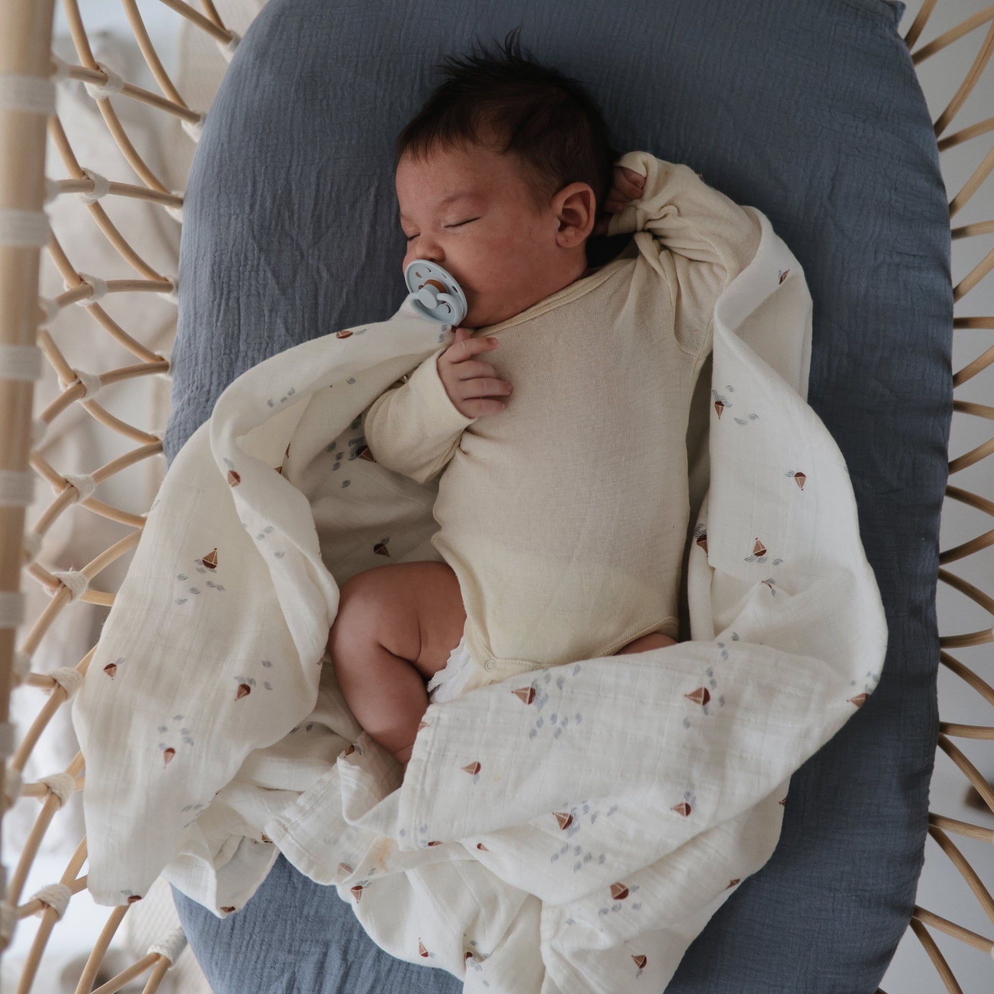Organic Cotton Muslin Swaddle Blanket - Babies in Bloom
