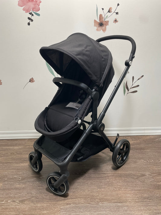 Cybex EOS Floor Model