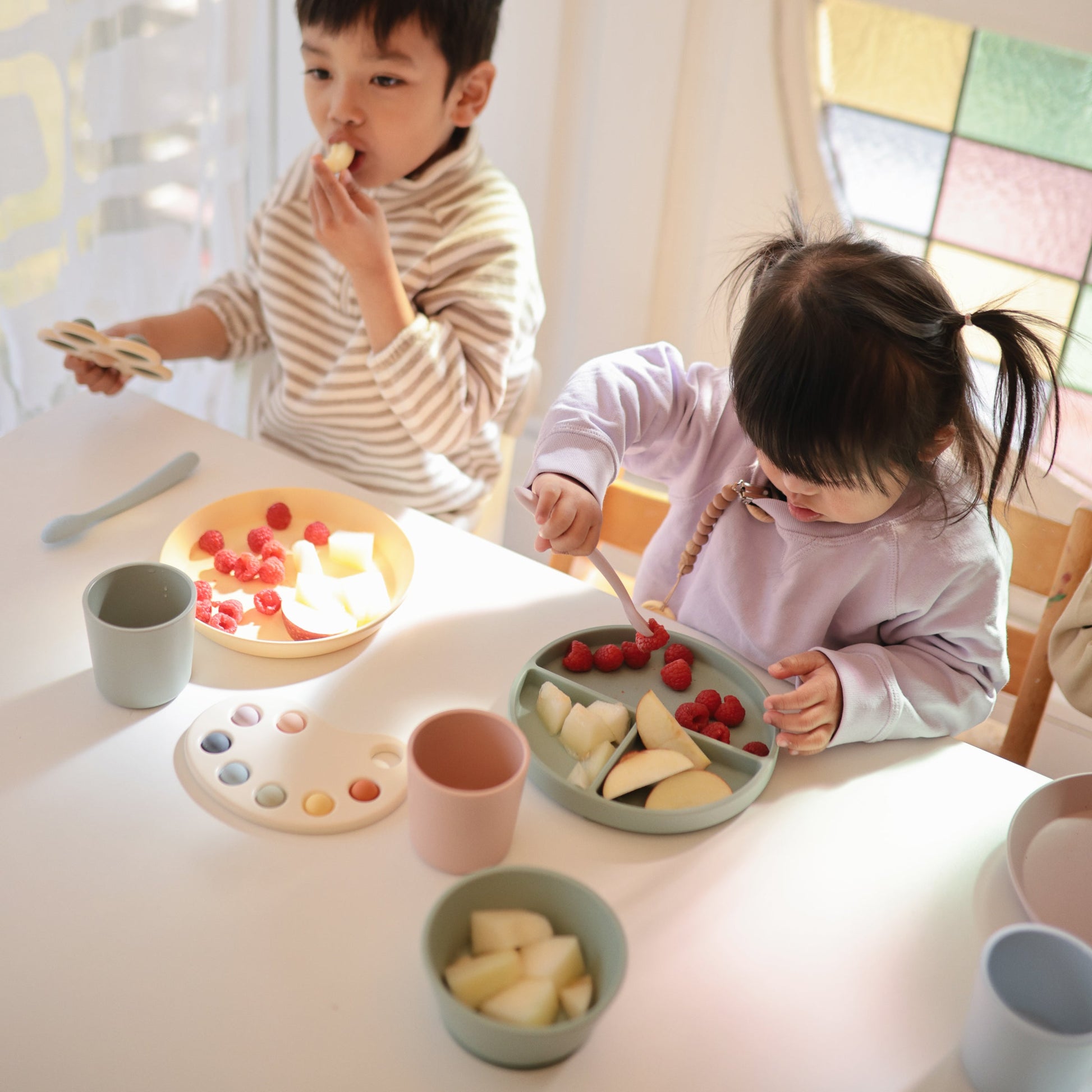 Dinnerware Cups - Babies in Bloom