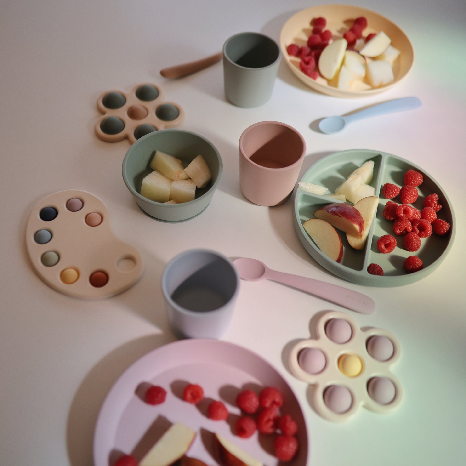 Dinnerware Cups - Babies in Bloom