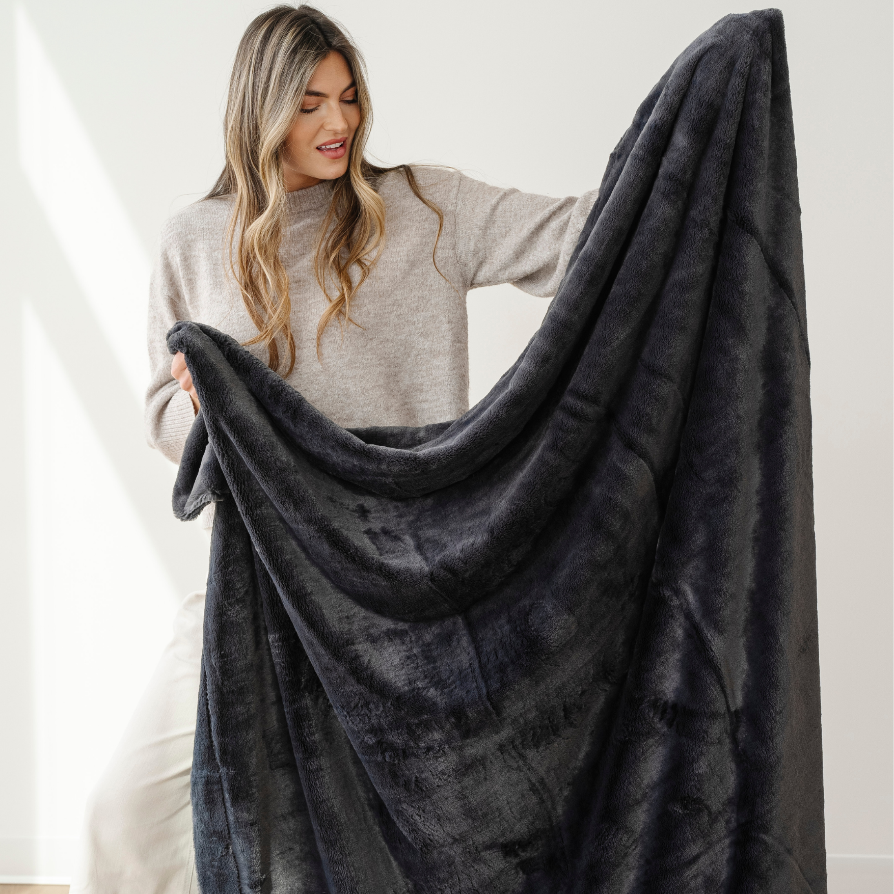 LUSH THROW BLANKETS - Babies in Bloom