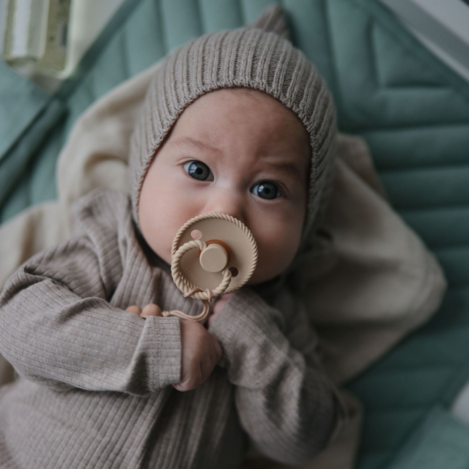 FRIGG Natural Rubber Pacifier 4-Pack - Babies in Bloom