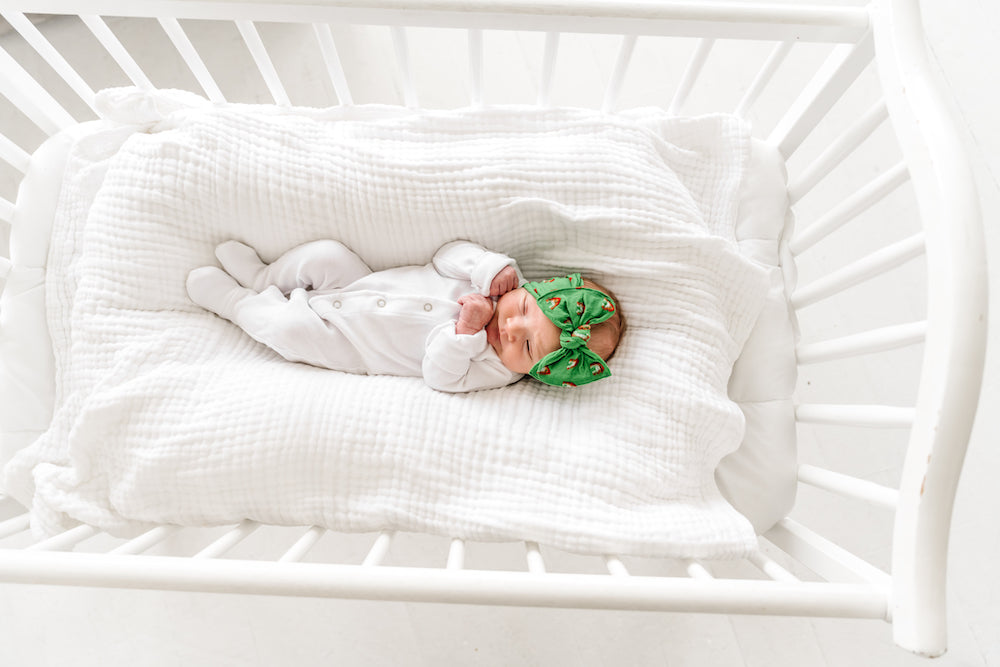PATTERNED SHABBY KNOT: clover rainbow