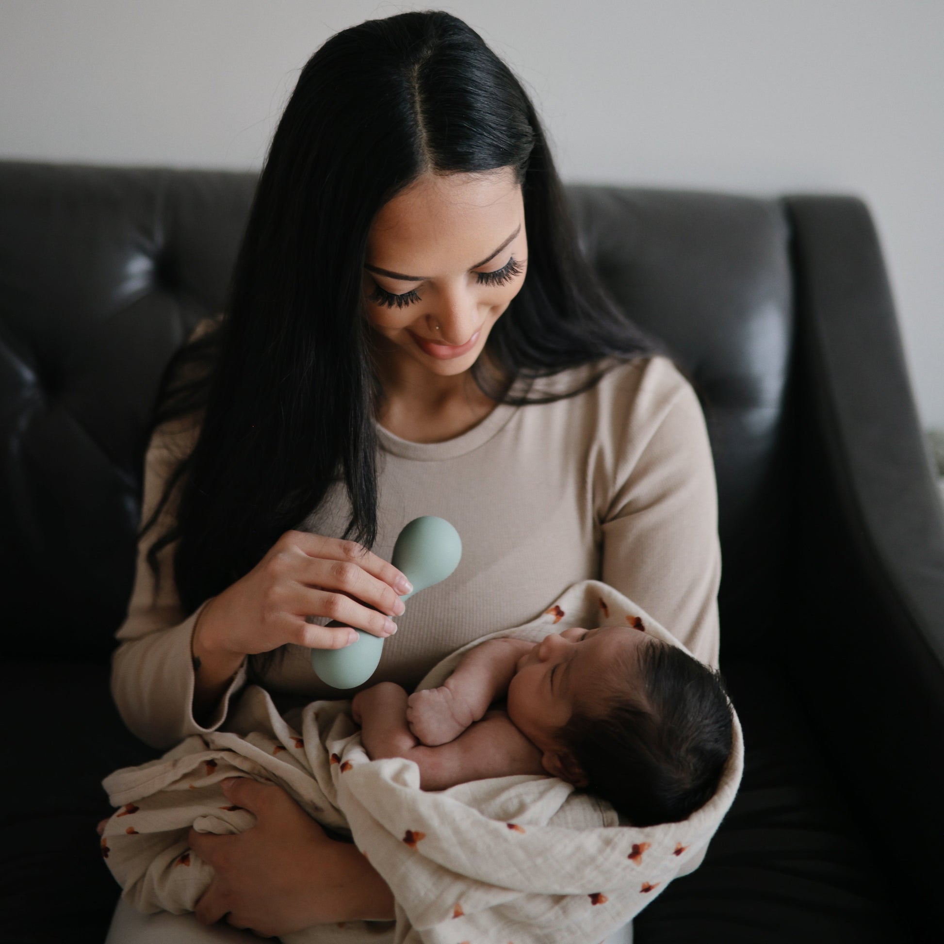 Silicone Baby Rattle Toy - Babies in Bloom