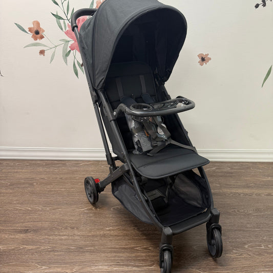 UPPAbaby Minu V2 Floor Model Bundle