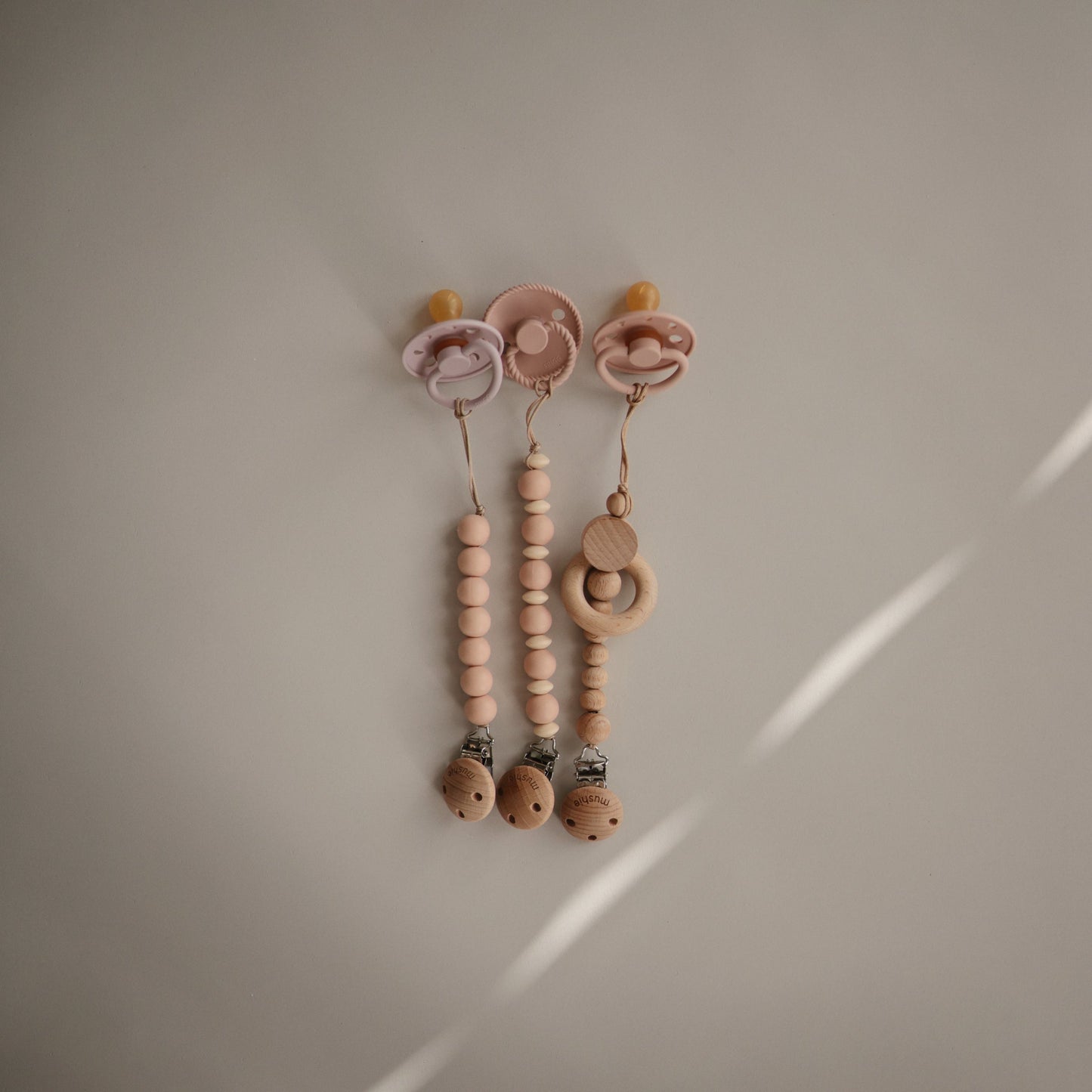 FRIGG Moon Natural Rubber Pacifier 2-Pack - Babies in Bloom