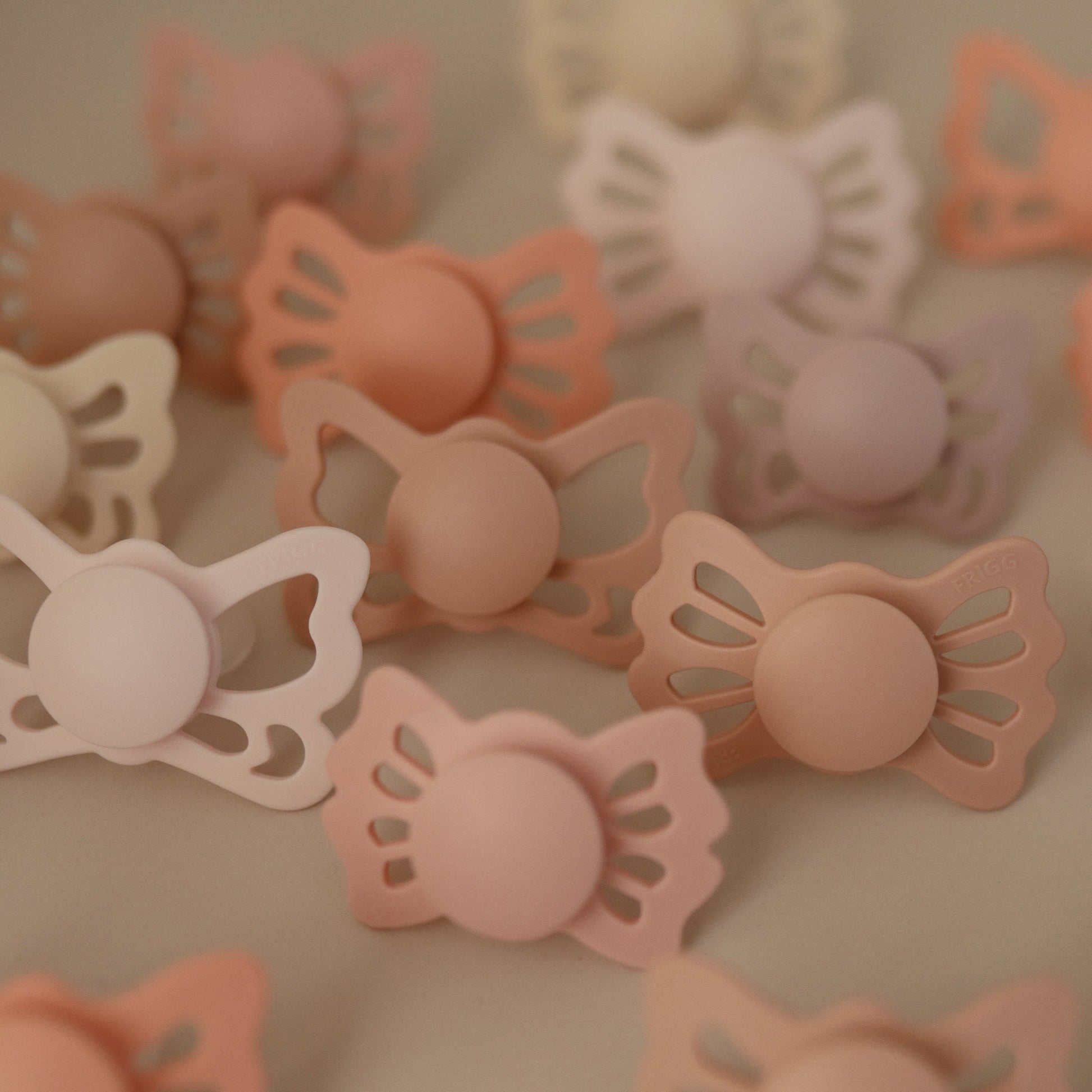 FRIGG Lucky Symmetrical Silicone Pacifier 2-Pack (0-6 Months) - Babies in Bloom
