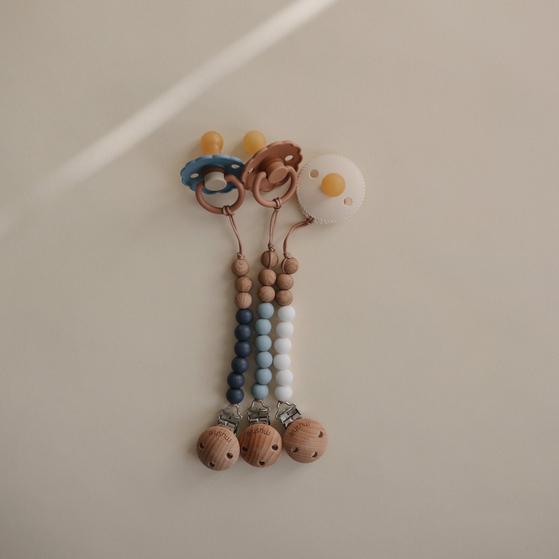 Silicone Pacifier Clip | Eva - Babies in Bloom