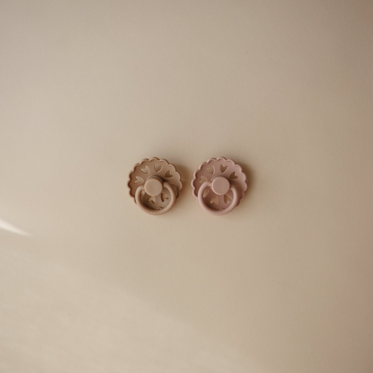 FRIGG Andersen Fairytale Silicone Pacifier 2-Pack - Babies in Bloom
