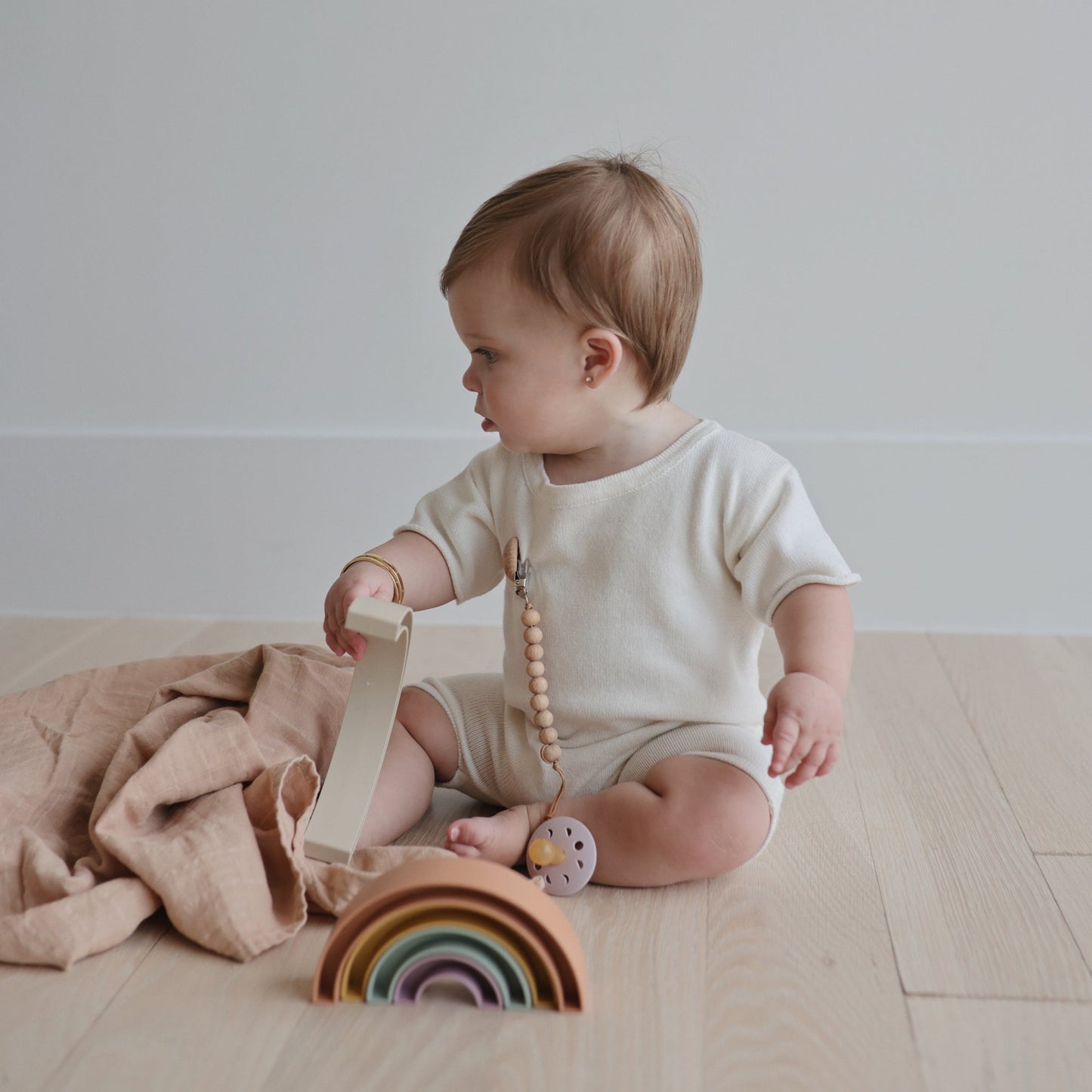 FRIGG Moon Natural Rubber Pacifier 2-Pack - Babies in Bloom