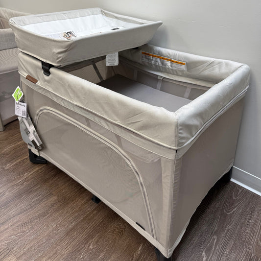 UPPAbaby Remi Playard & Changing Station FLOOR MODEL