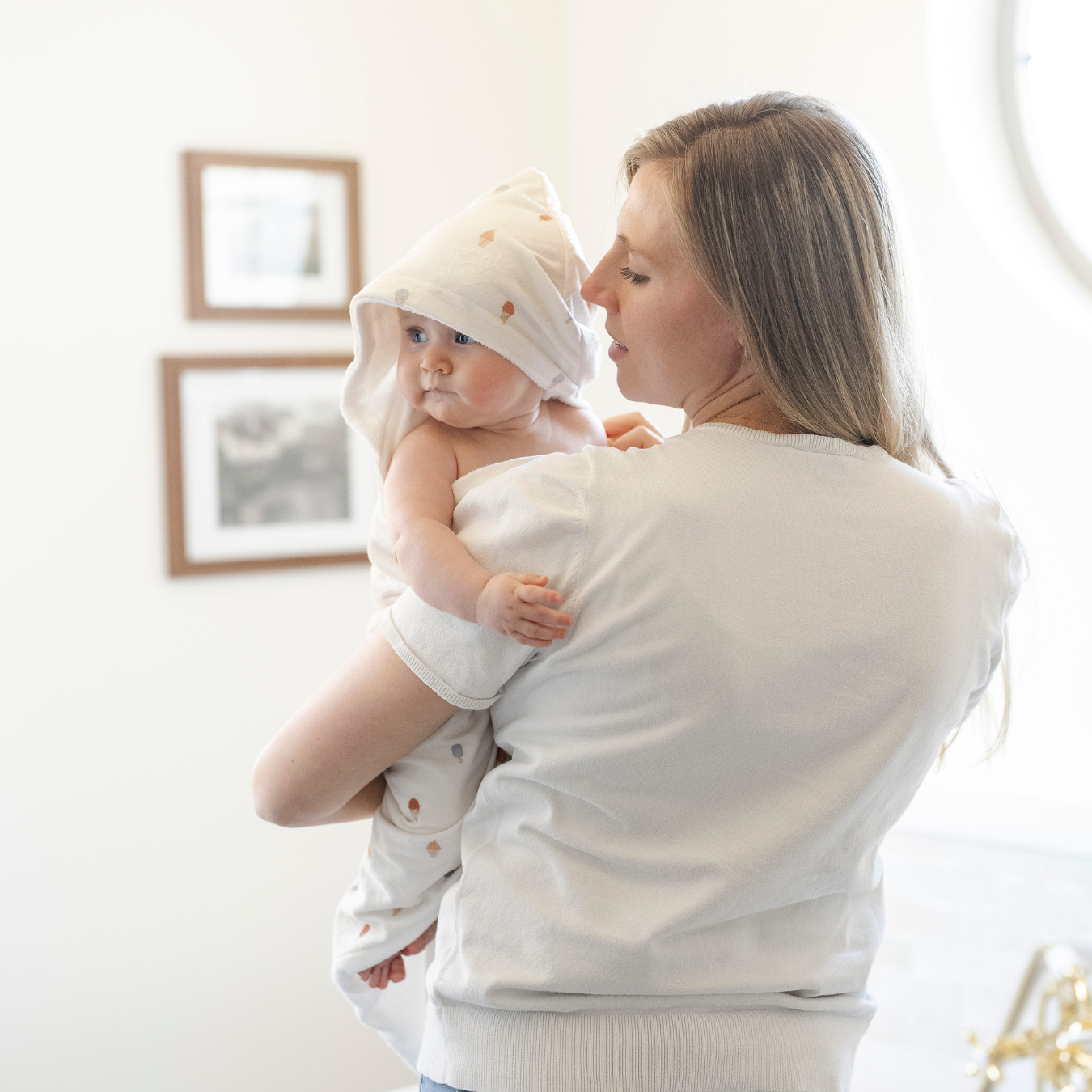 HOODED TOWELS - Babies in Bloom