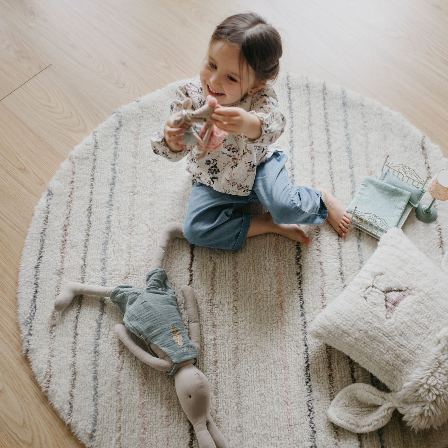 Wool Area Rug Arona Round