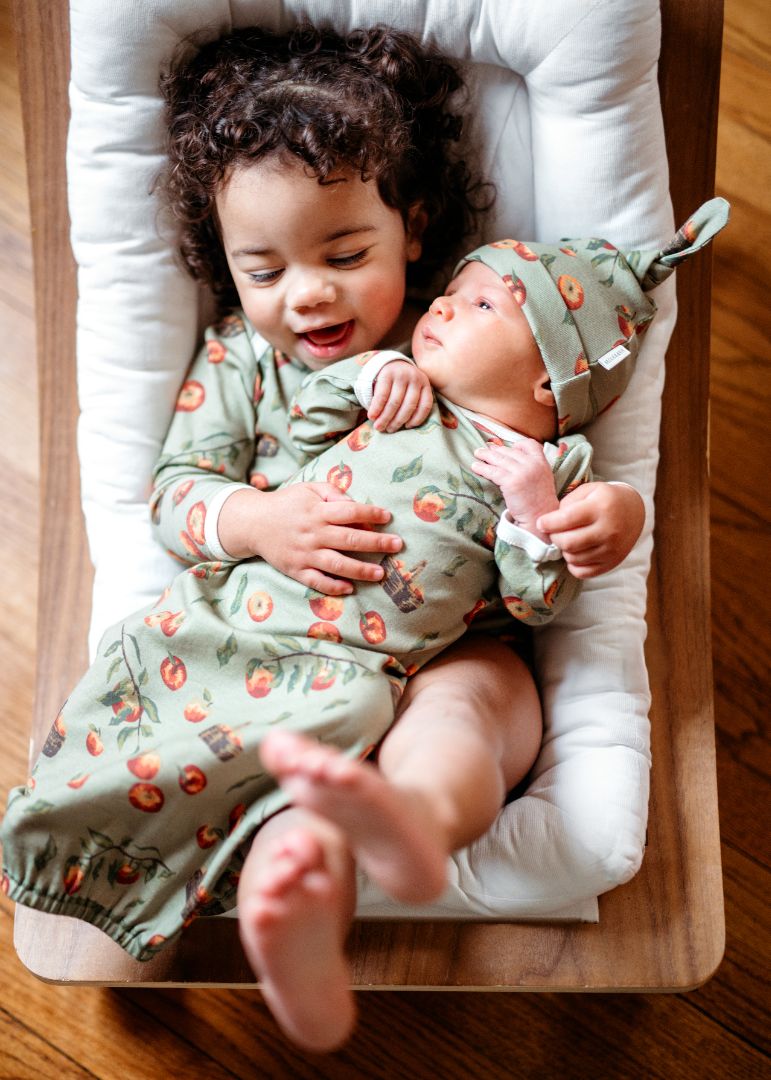 Apple Orchard Organic Cotton Newborn Gown & Hat Set