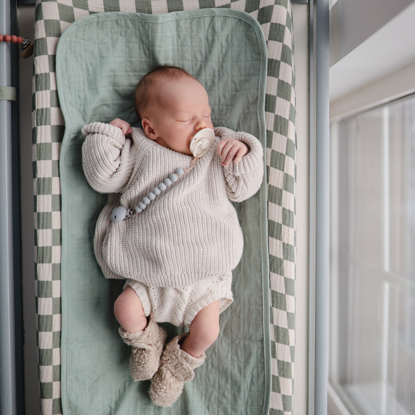 Silicone Pacifier Clip | Hera - Babies in Bloom