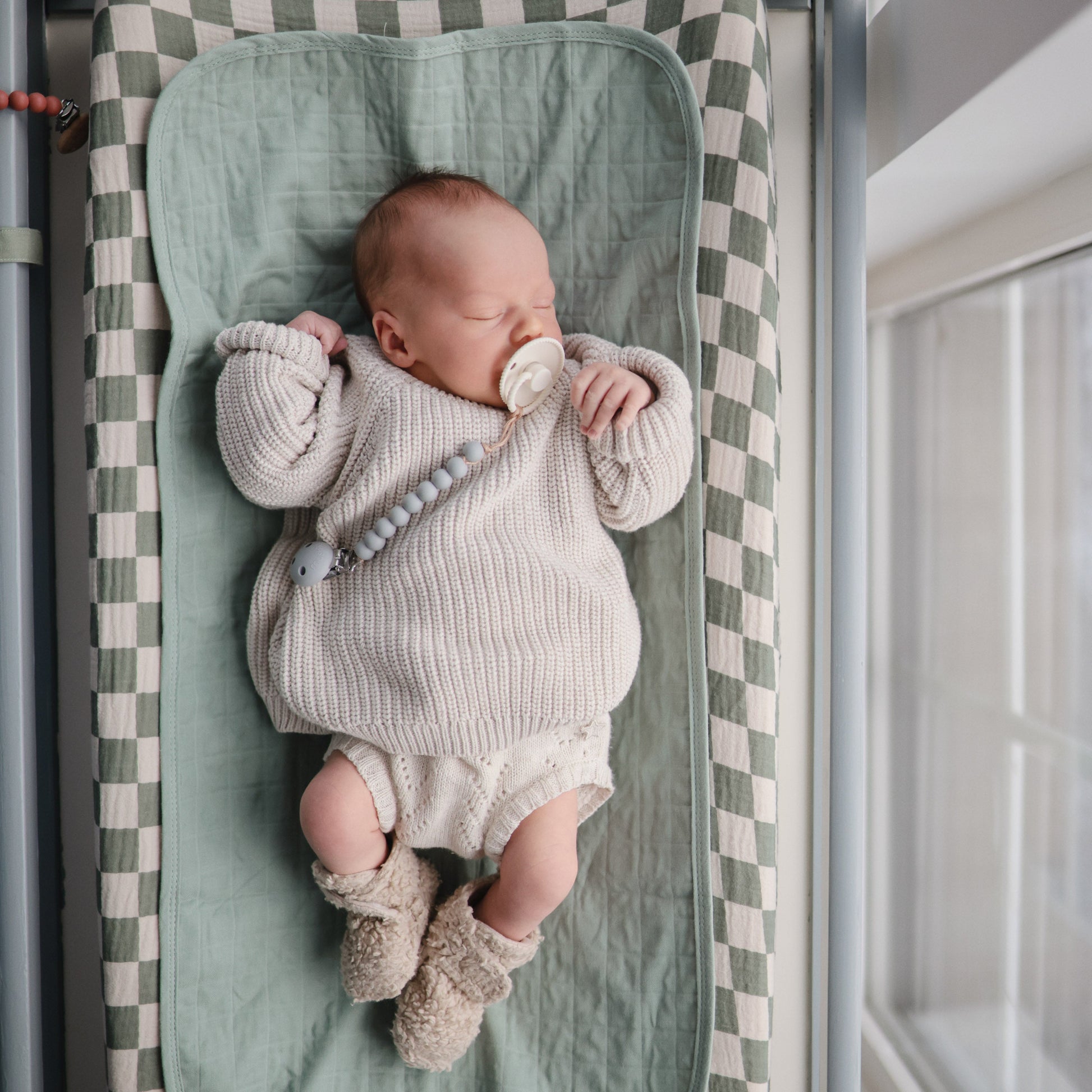 Silicone Pacifier Clip | Hera - Babies in Bloom