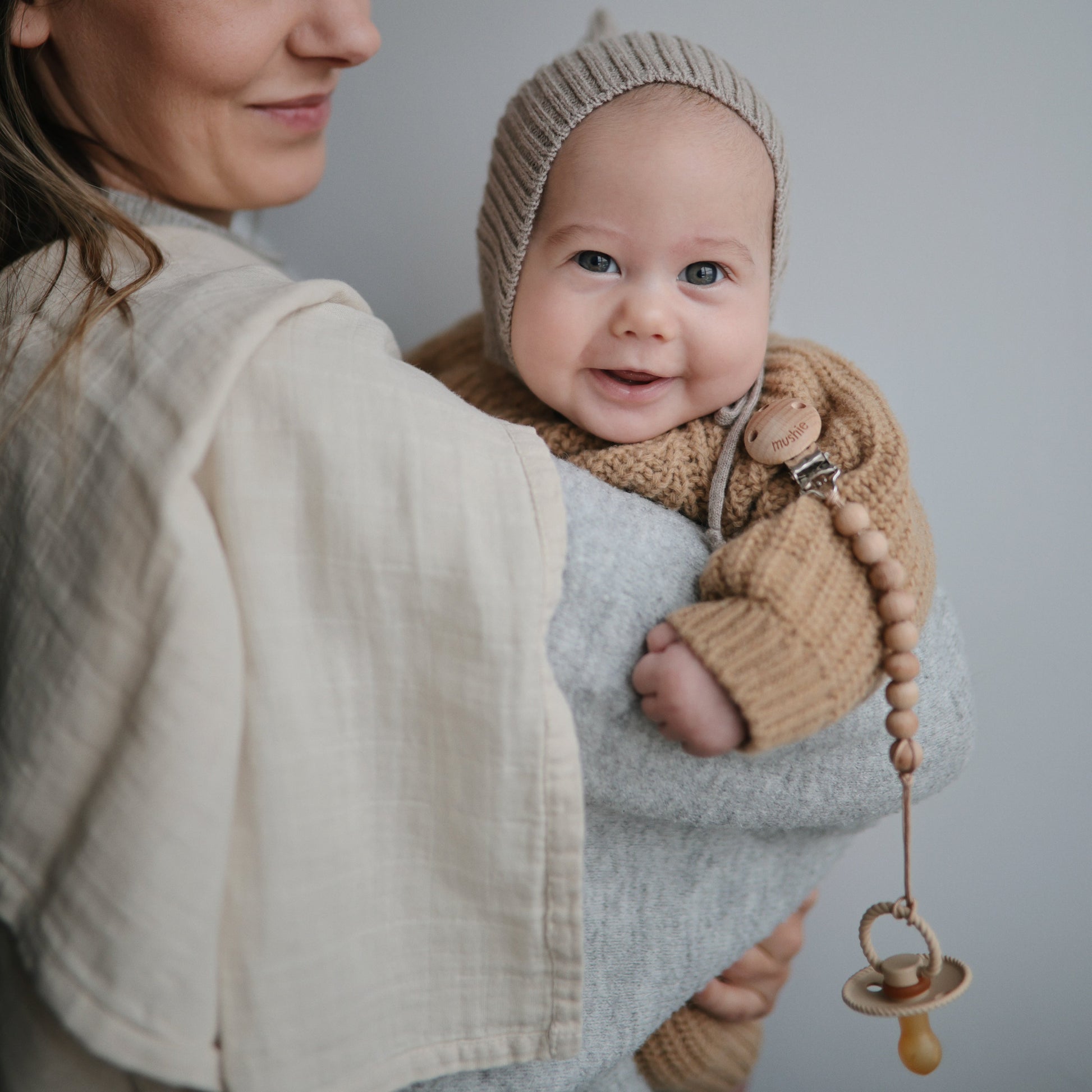 Silicone Pacifier Clip | Hera - Babies in Bloom