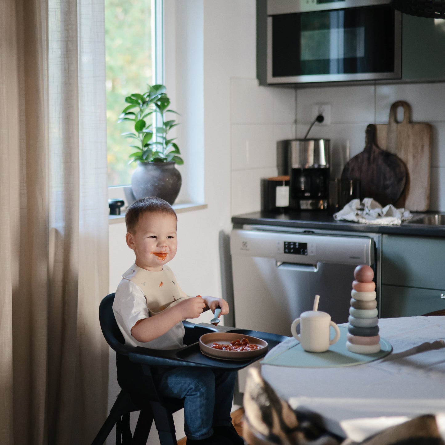 Silicone Baby Bib - Babies in Bloom
