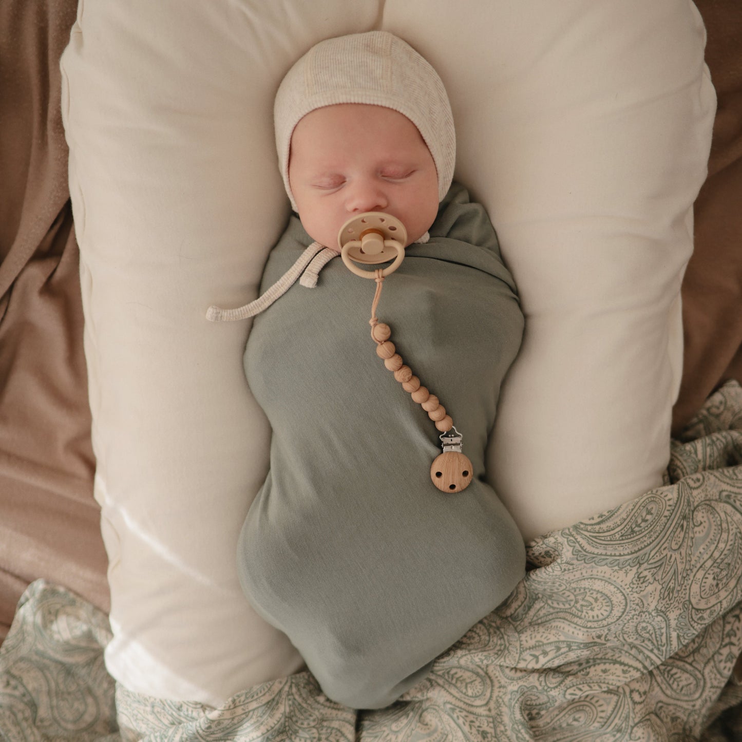 Silicone Pacifier Clip | Hera - Babies in Bloom