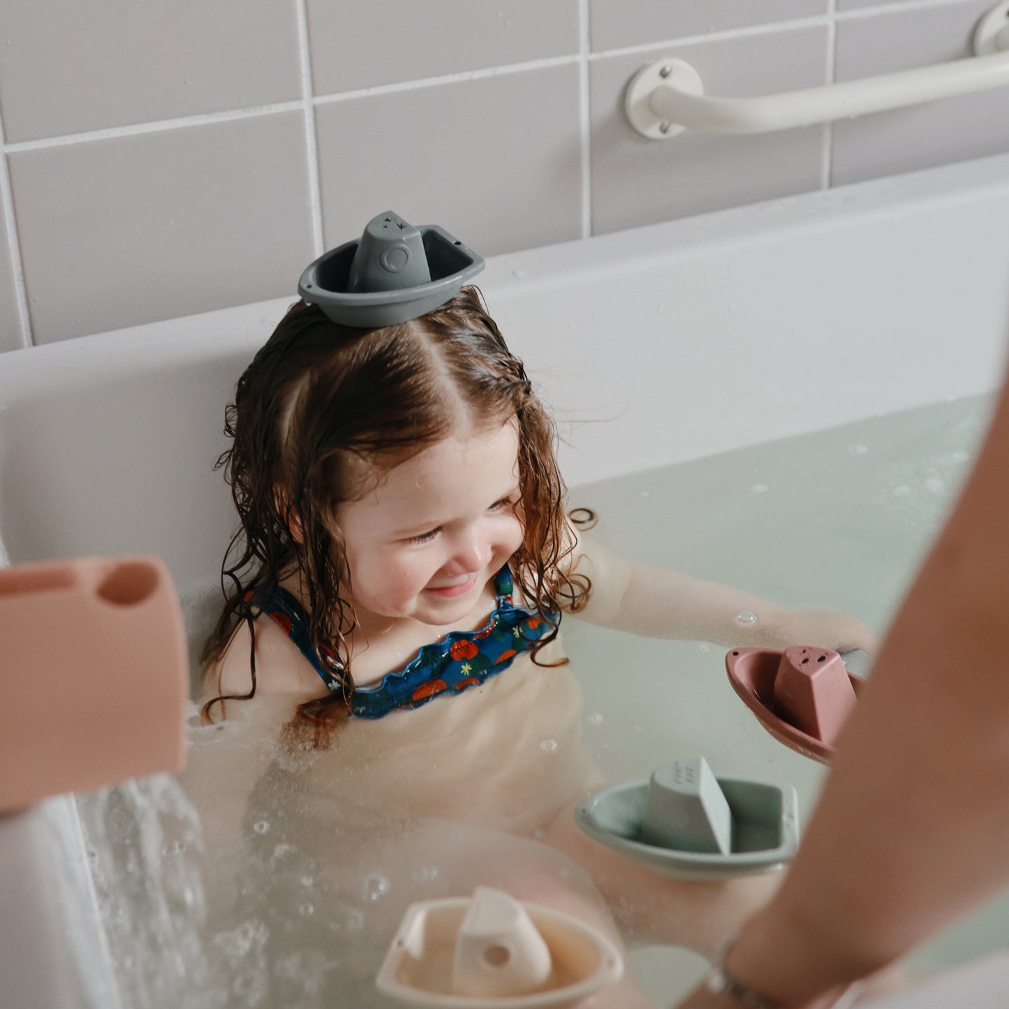 Spout Cover - Babies in Bloom