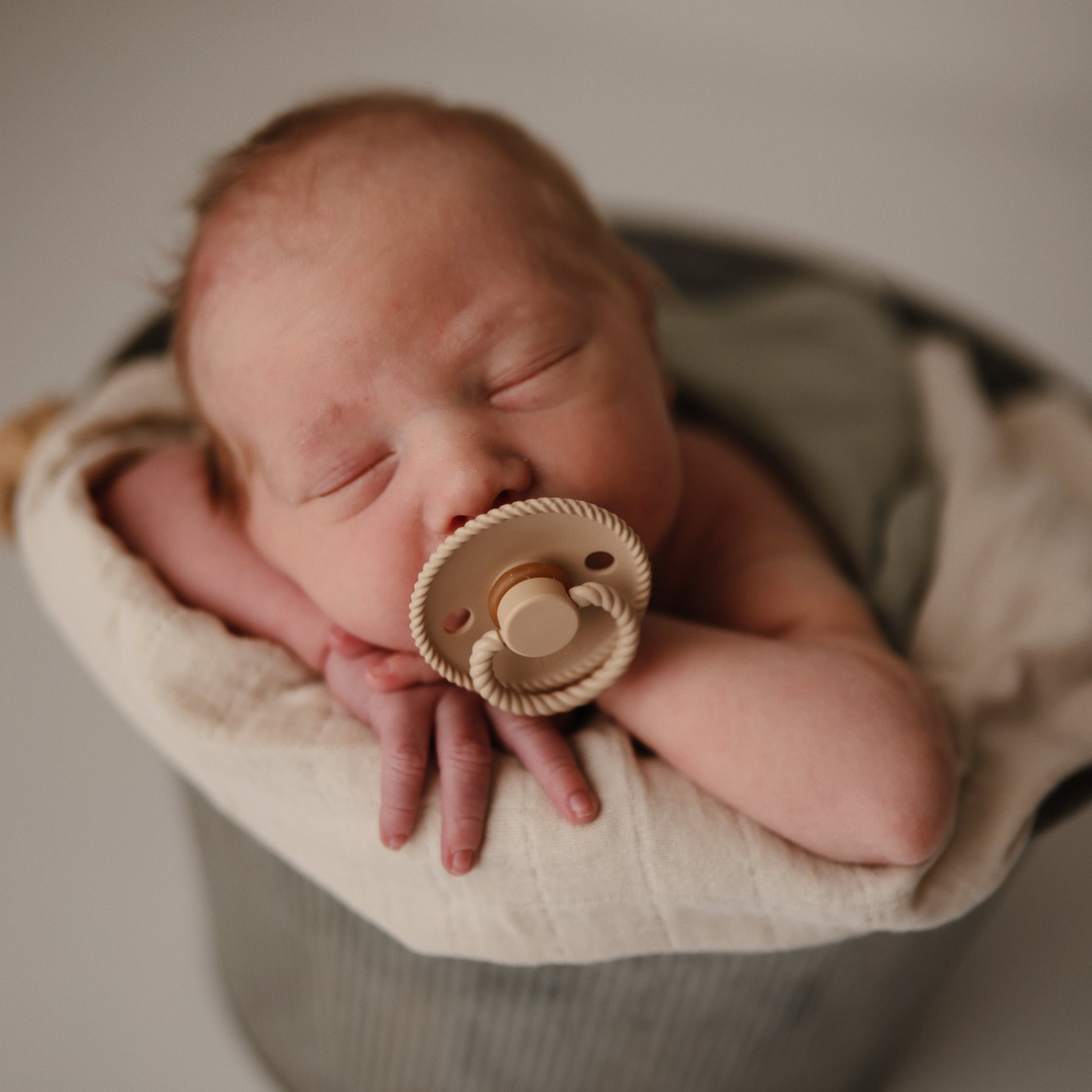 FRIGG Silicone Pacifier 4-Pack - Babies in Bloom