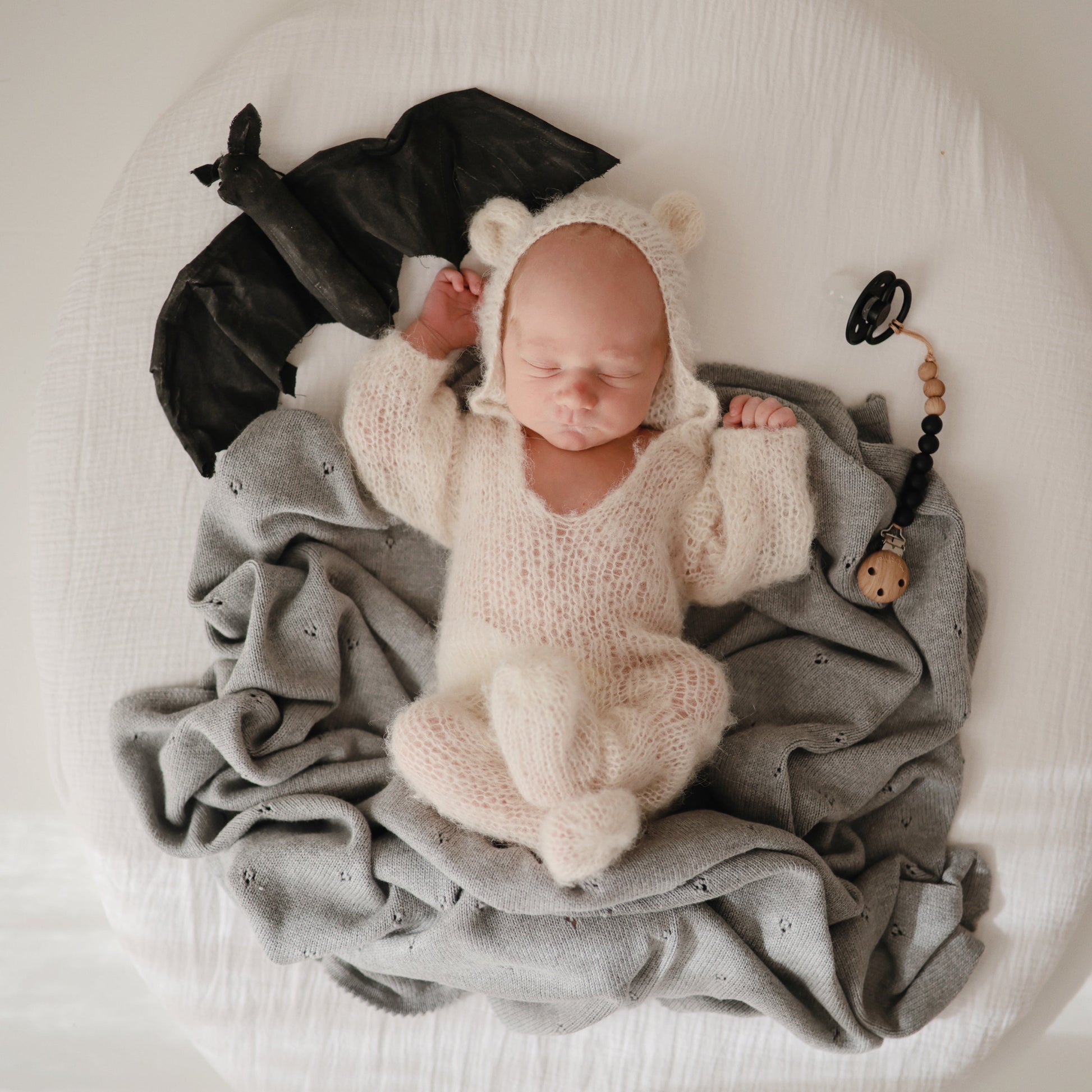 Silicone Pacifier Clip | Eva - Babies in Bloom