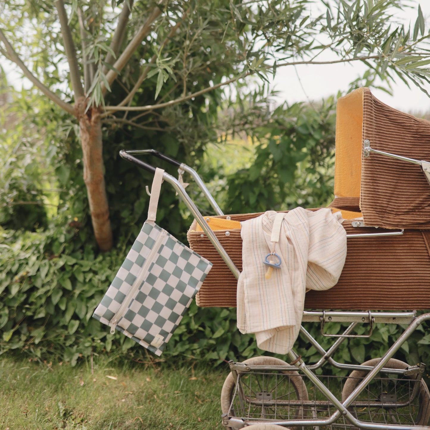 Organic Cotton Muslin Swaddle Blanket - Babies in Bloom