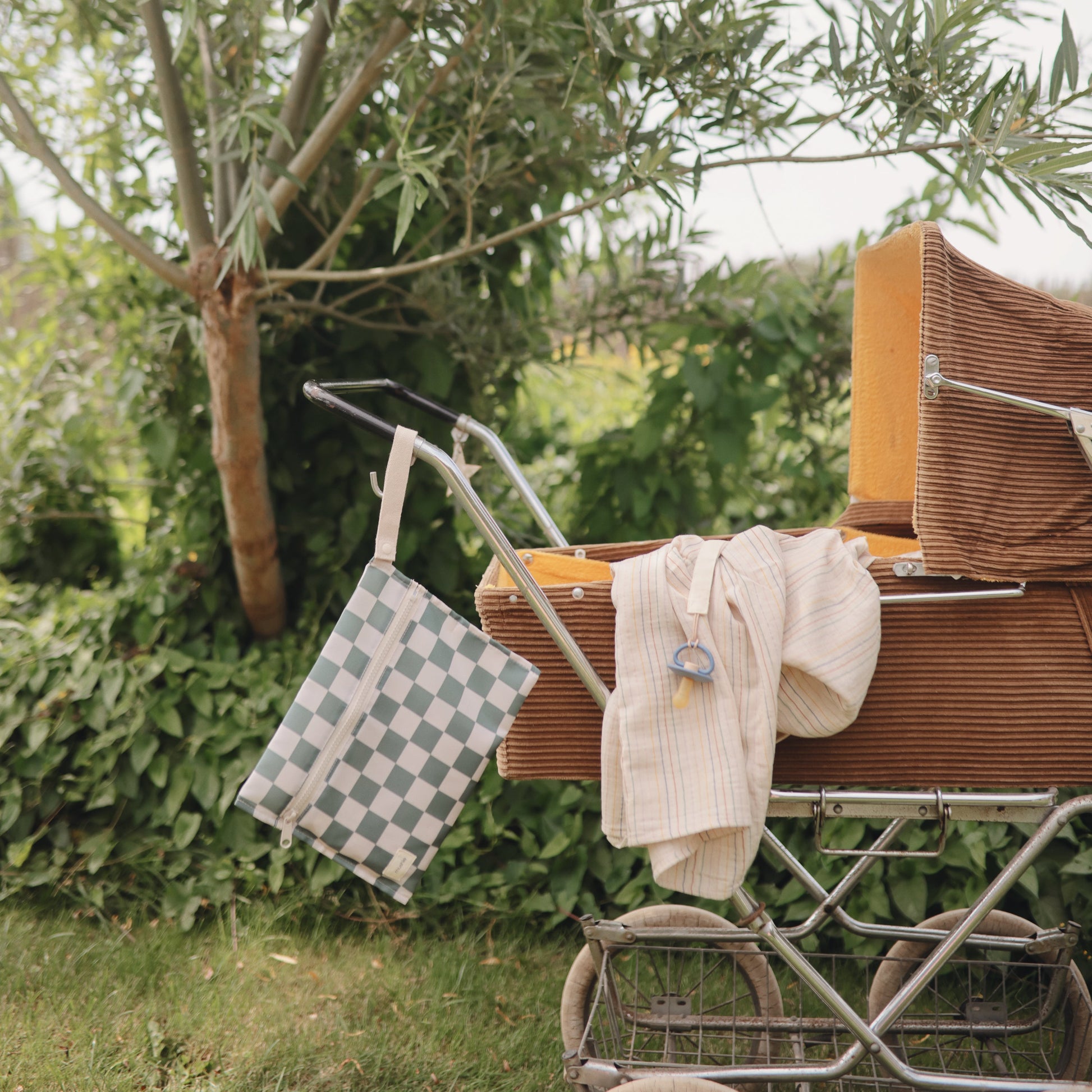 Organic Cotton Muslin Swaddle Blanket - Babies in Bloom