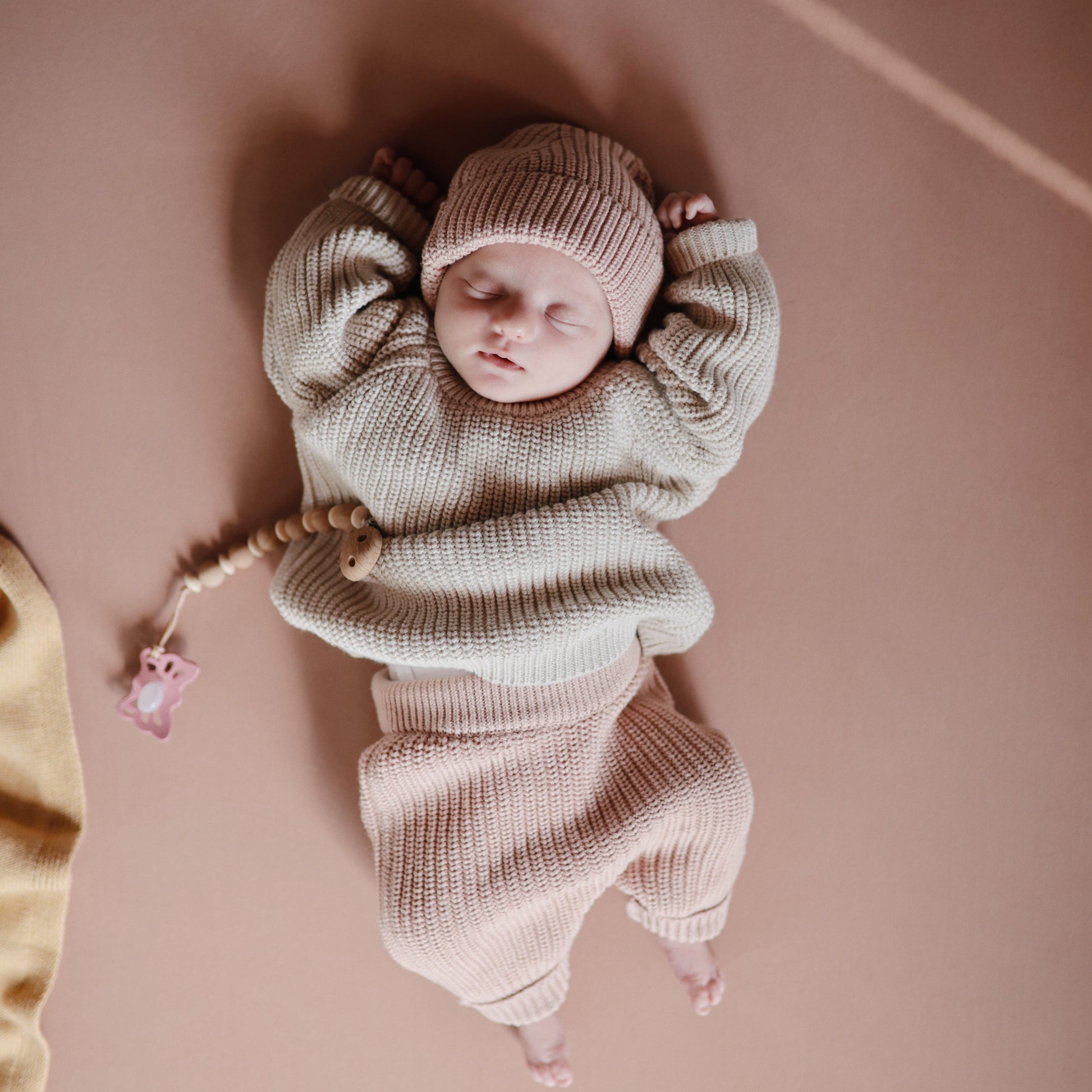 Stretchy MINI Crib Sheet - Babies in Bloom